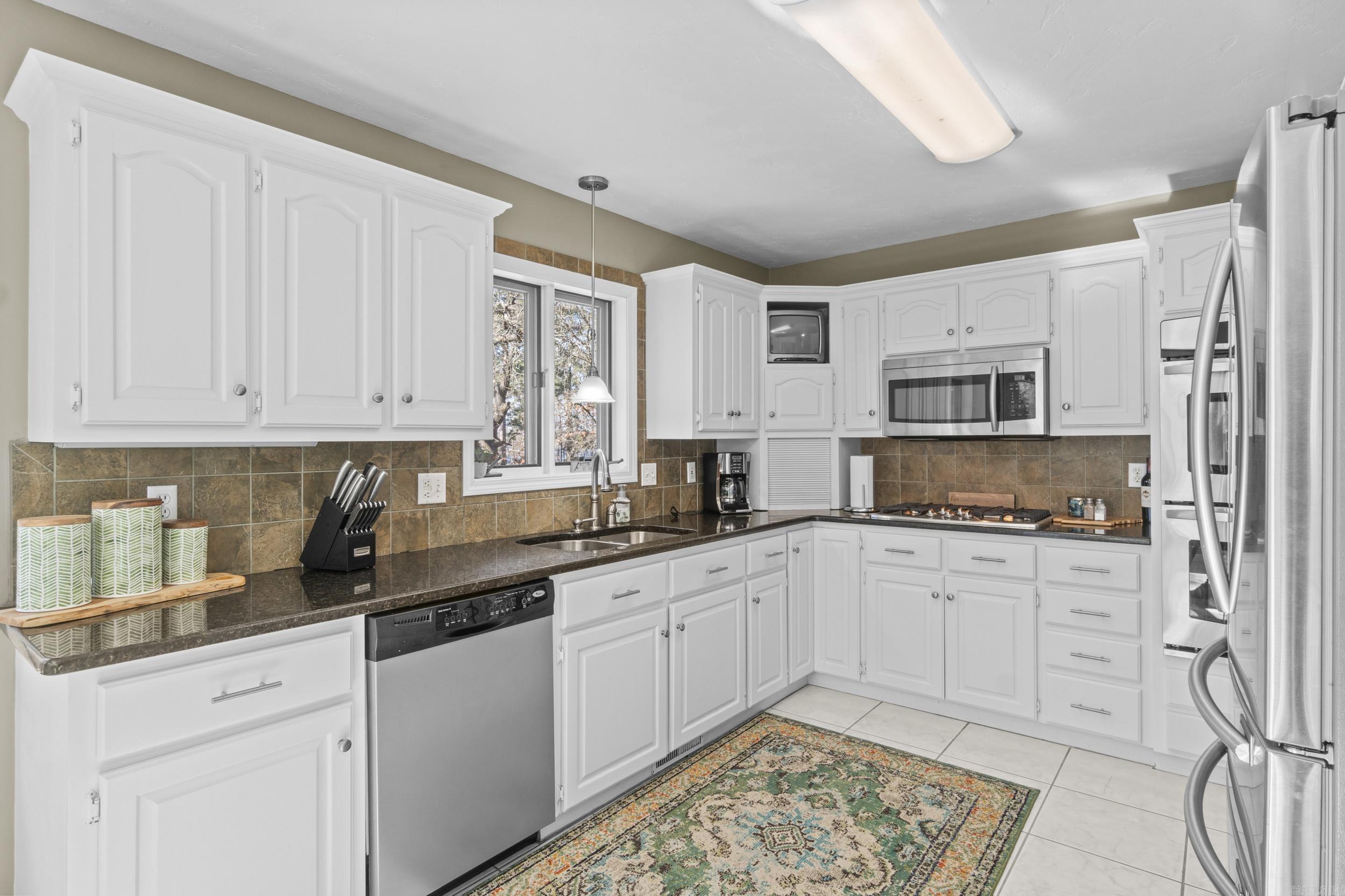 BELOIT BAY - Residential