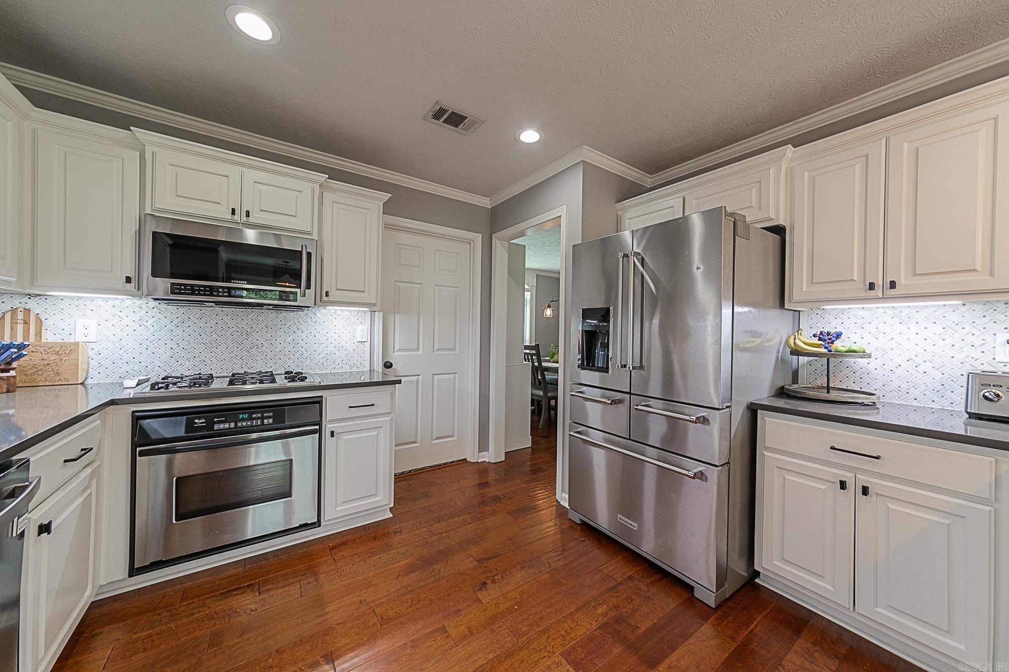 AUSTIN LAKES ON THE BAY ADDN - Residential