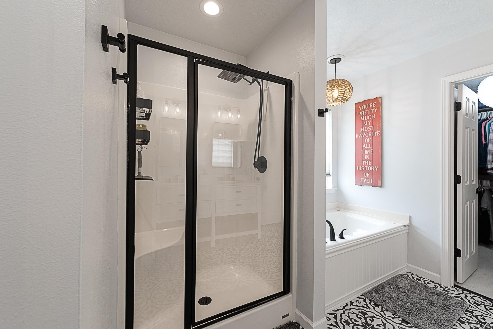 AUSTIN LAKES ON THE BAY ADDN - Residential