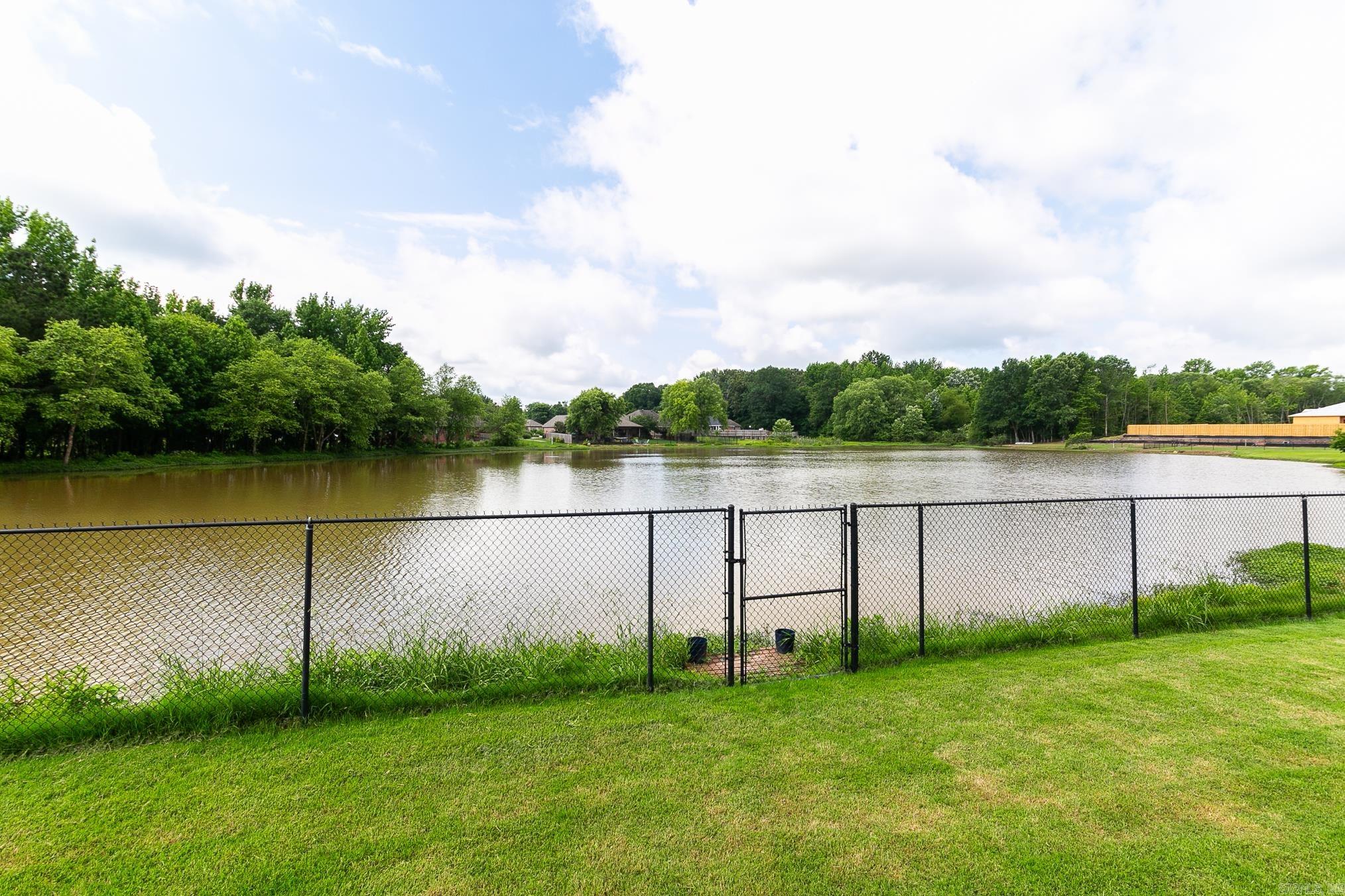 AUSTIN LAKES ON THE BAY ADDN - Residential