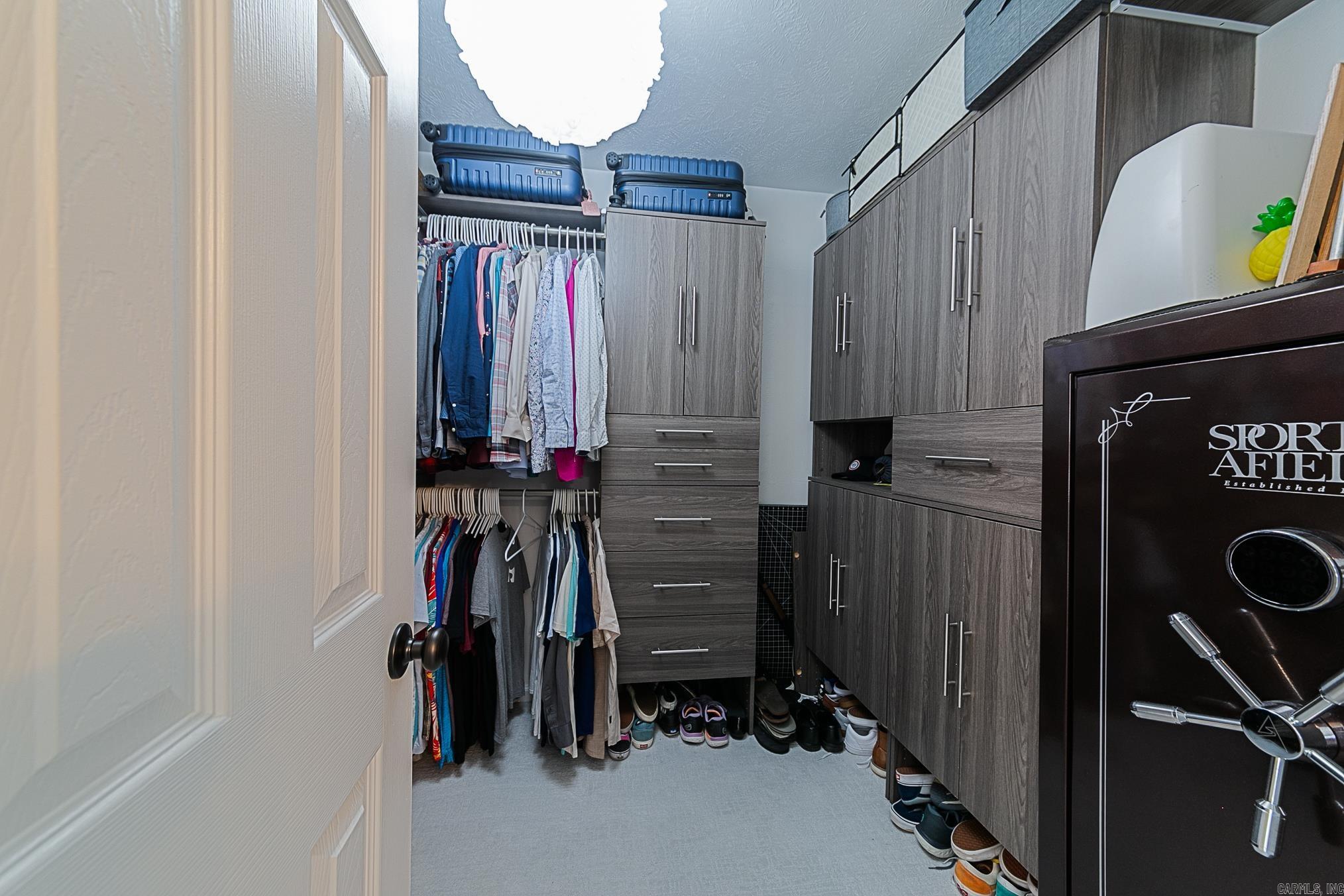 AUSTIN LAKES ON THE BAY ADDN - Residential