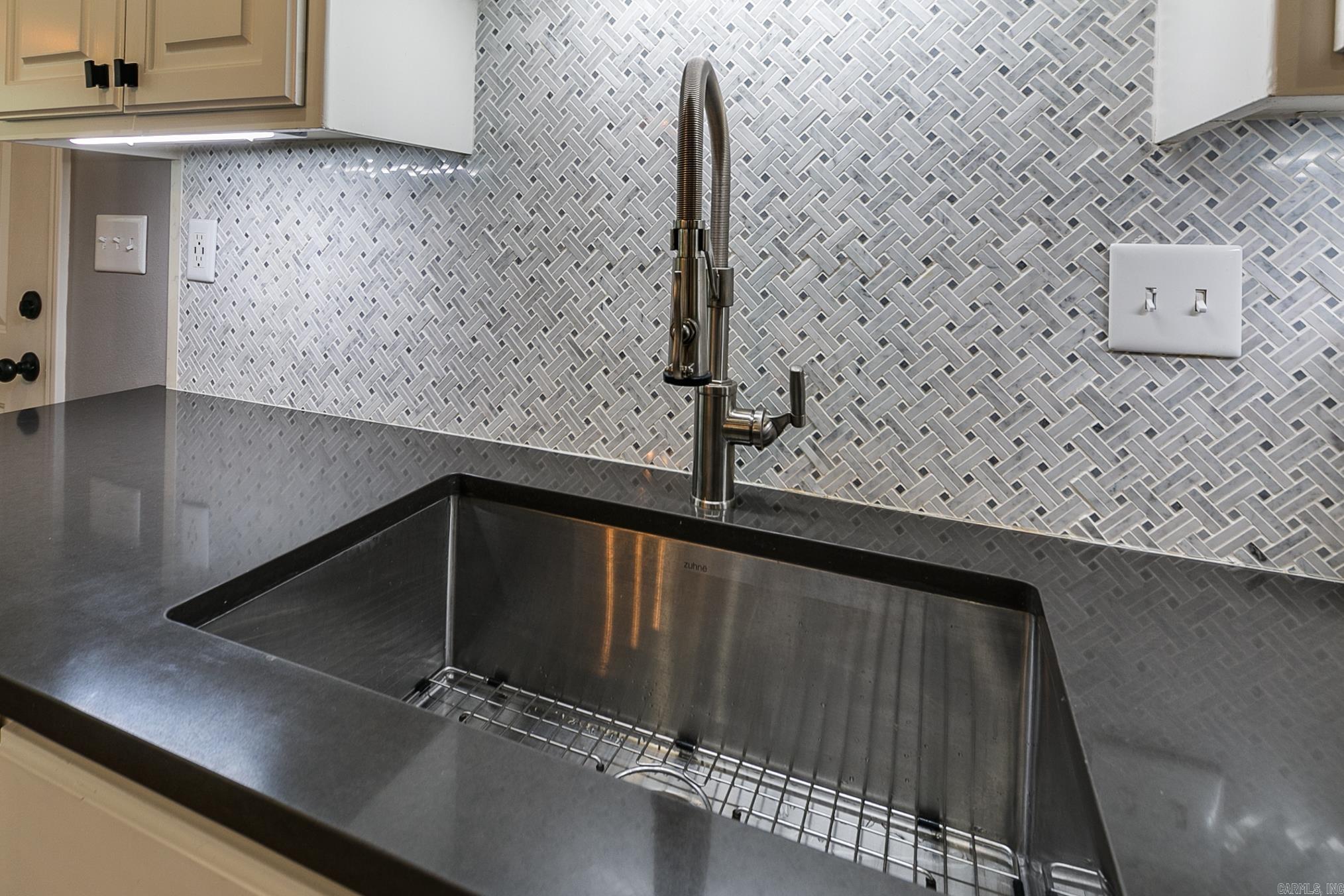 AUSTIN LAKES ON THE BAY ADDN - Residential