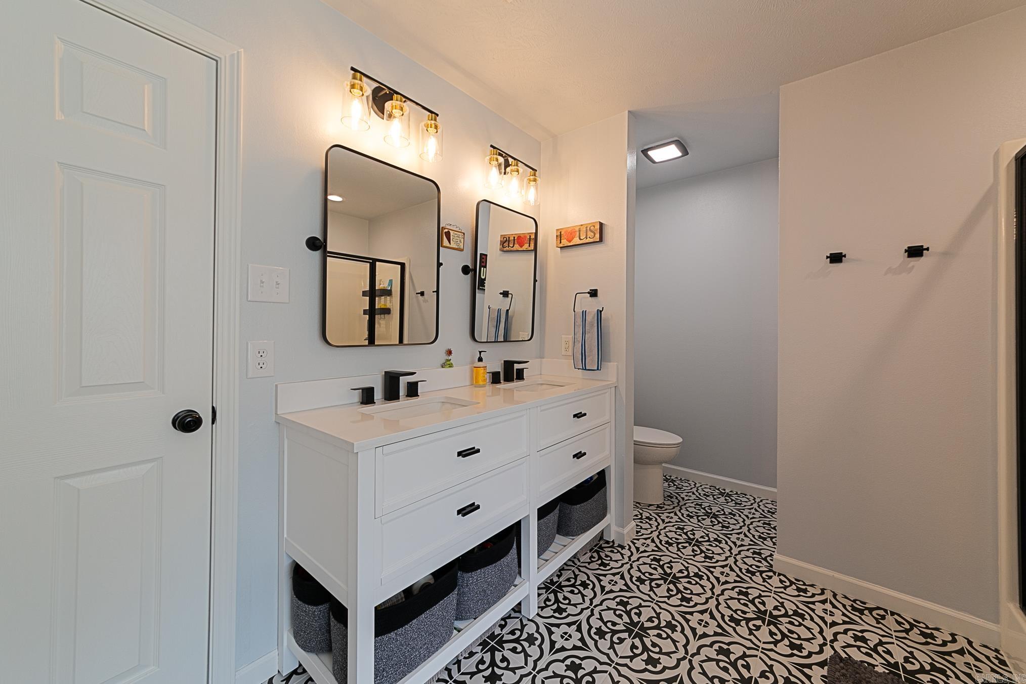 AUSTIN LAKES ON THE BAY ADDN - Residential