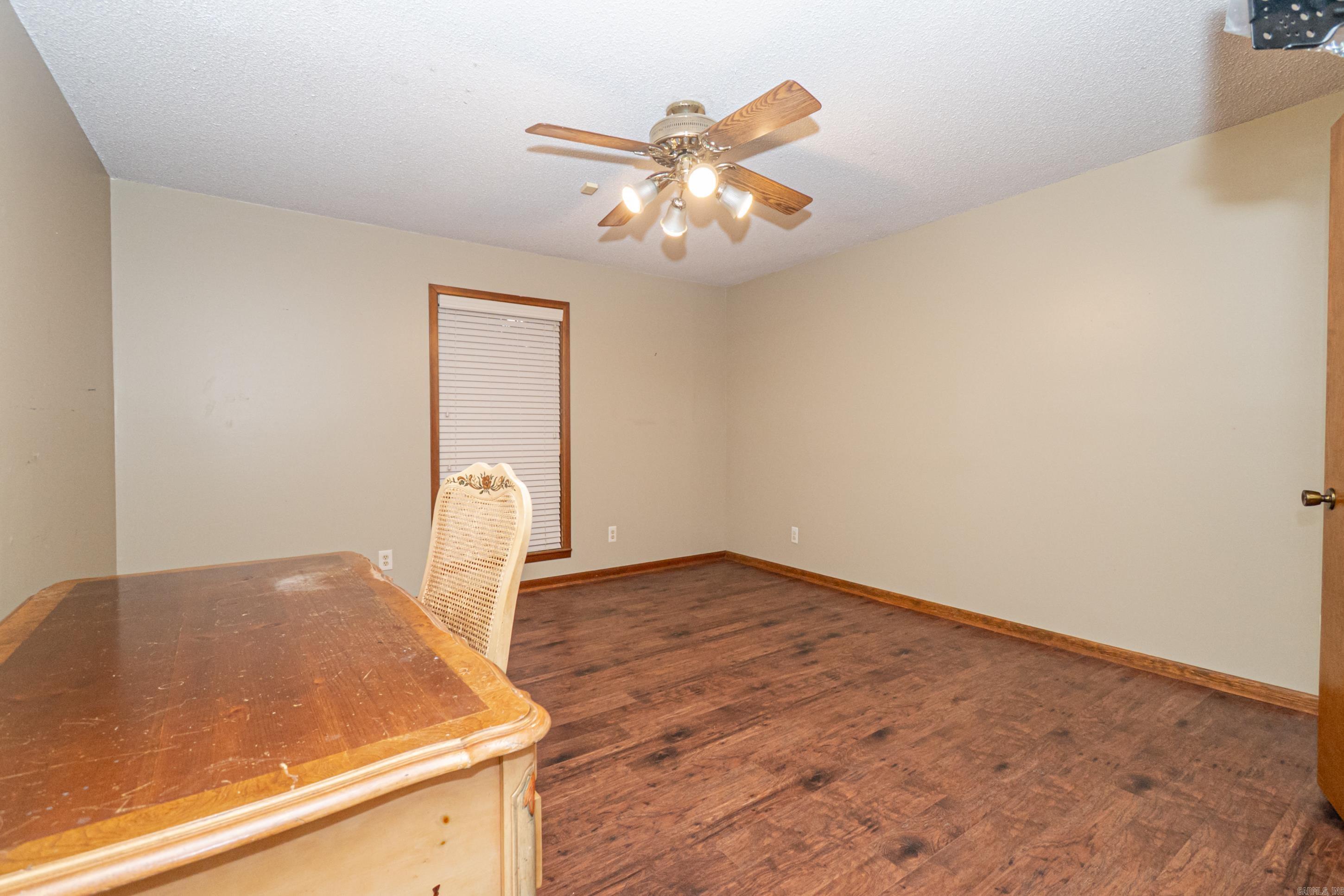 THOMPSON HEIGHTS 4TH S-D - Residential