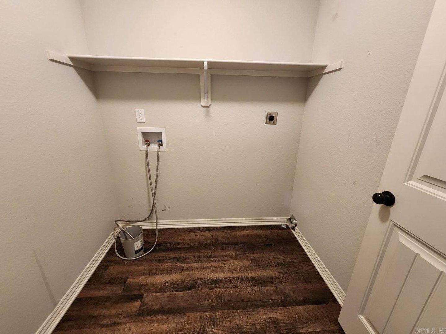 Ivanhoe Estates - Residential Lease