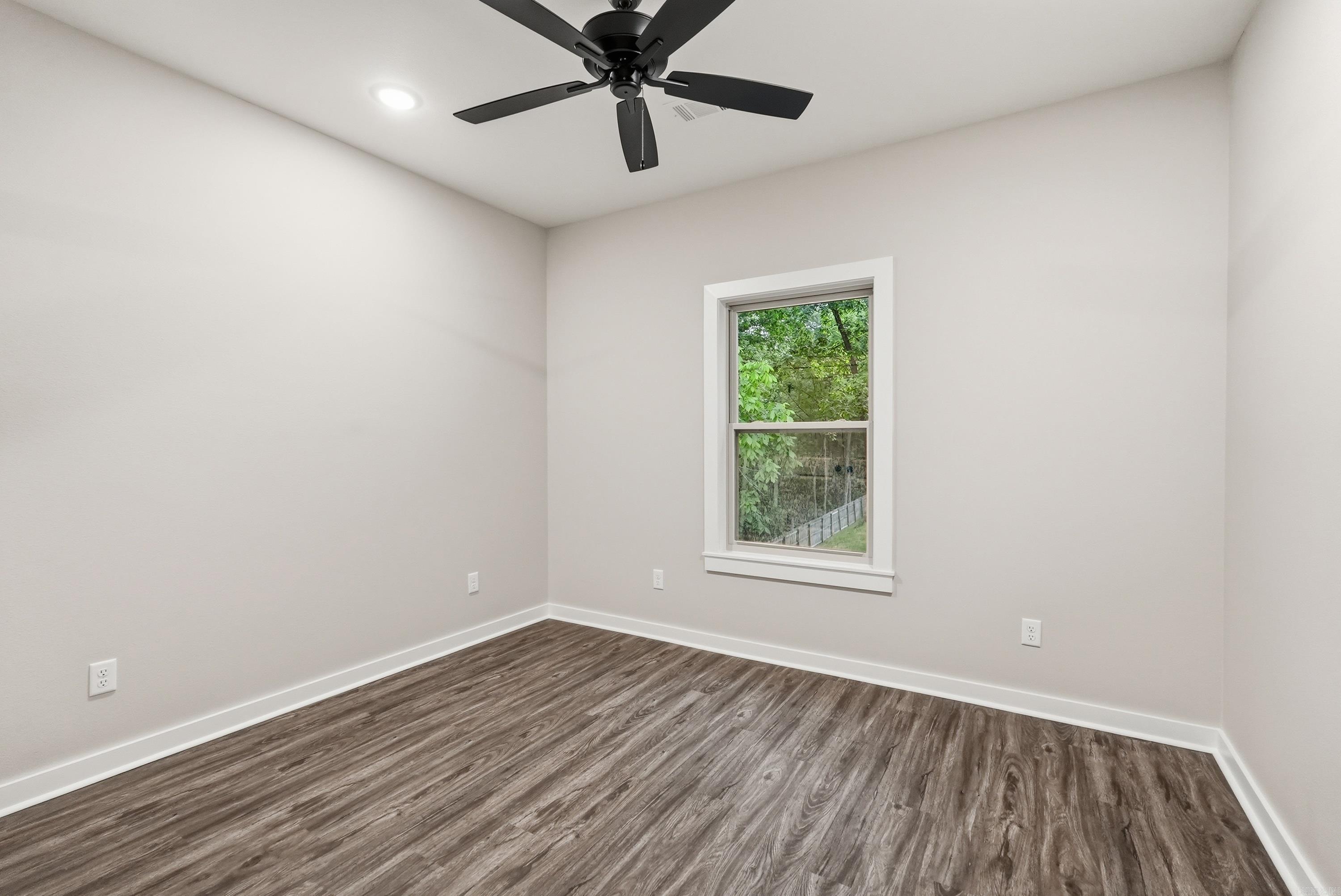 PLEASANT FOREST - Residential