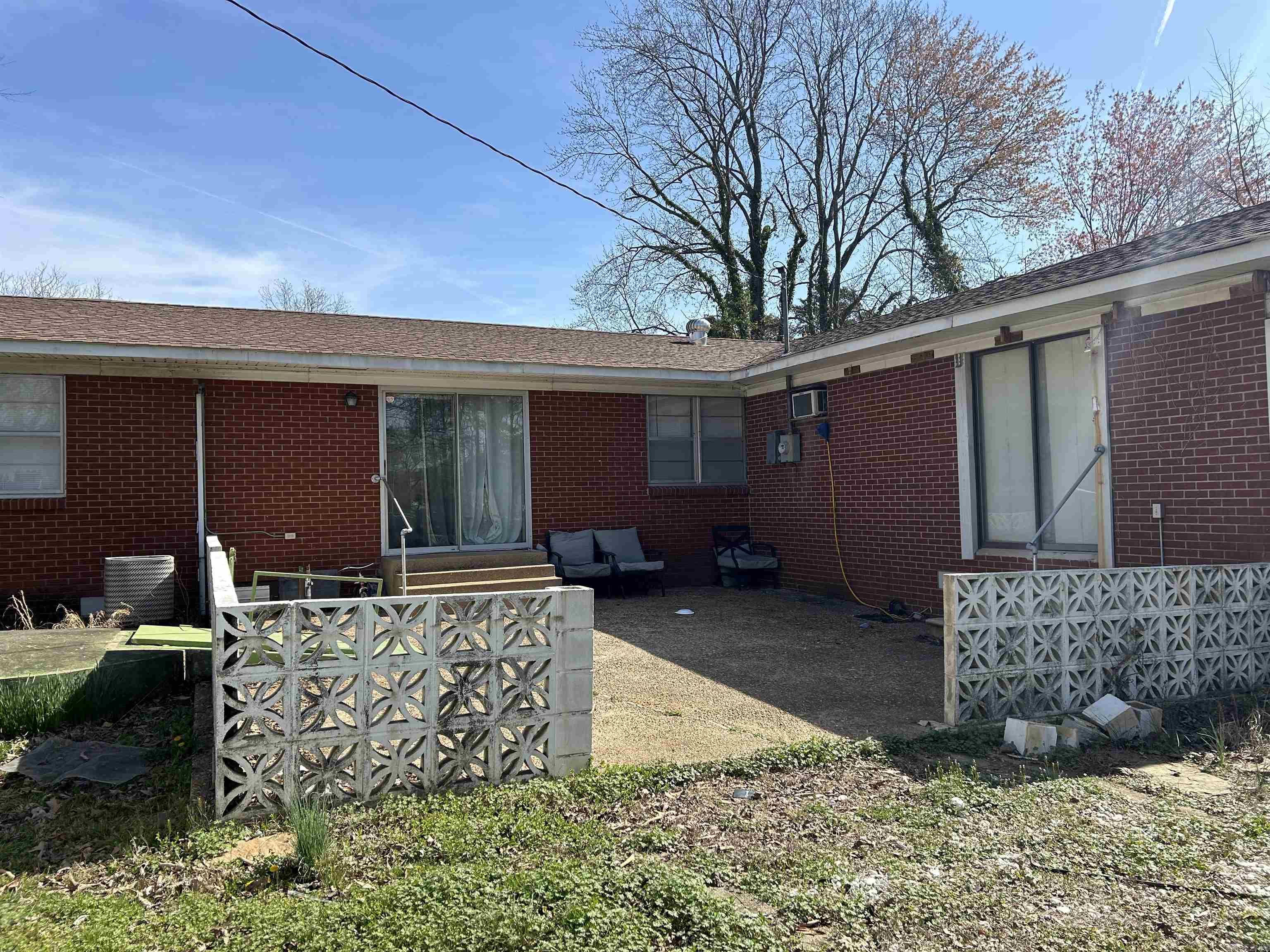 LAMBERT TERRACE - Residential