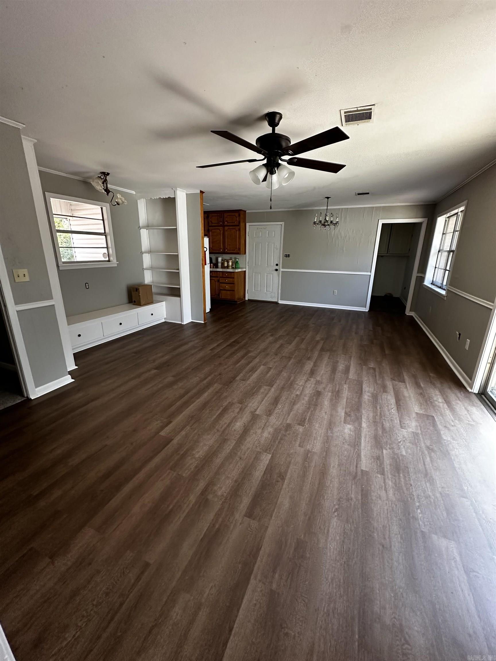 LAMBERT TERRACE - Residential