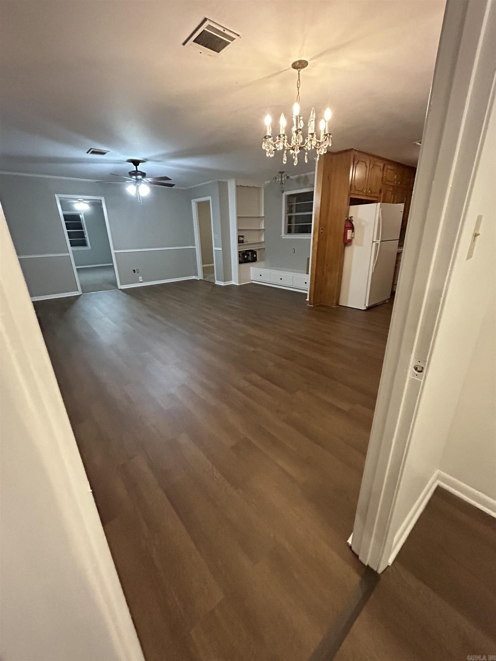 LAMBERT TERRACE - Residential