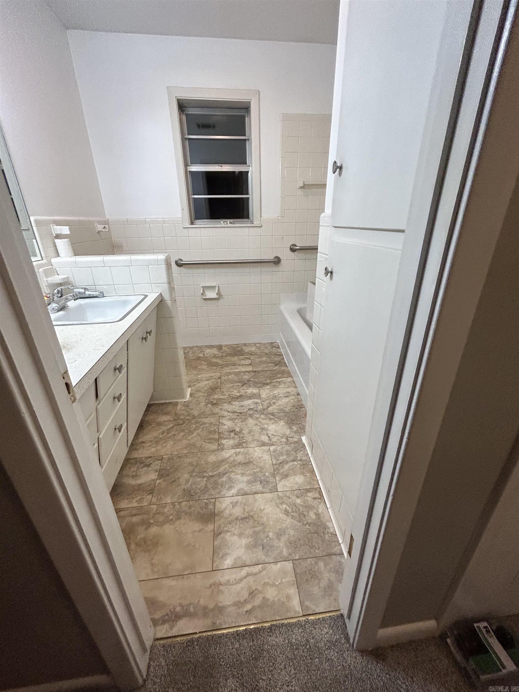 LAMBERT TERRACE - Residential