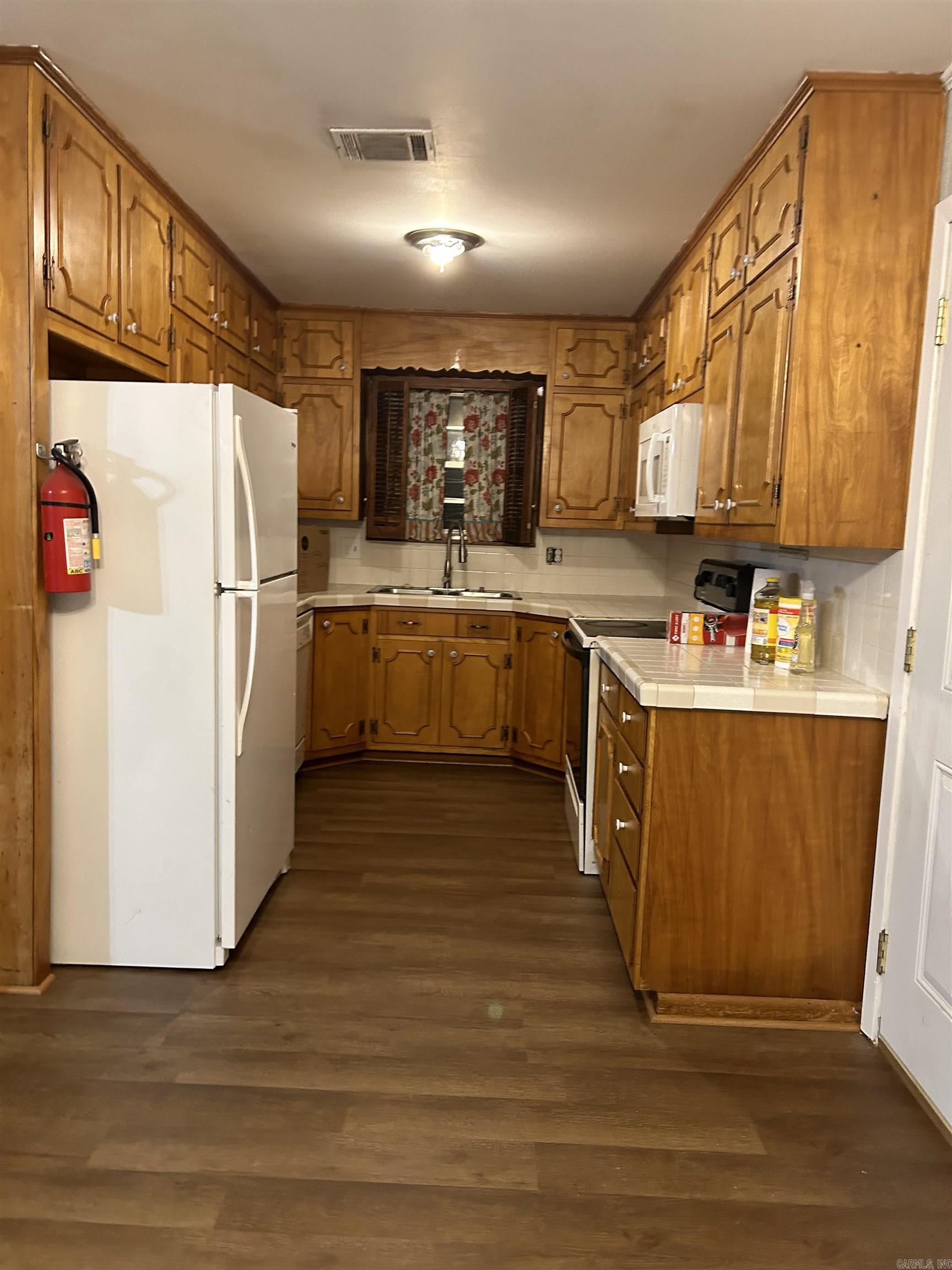 LAMBERT TERRACE - Residential