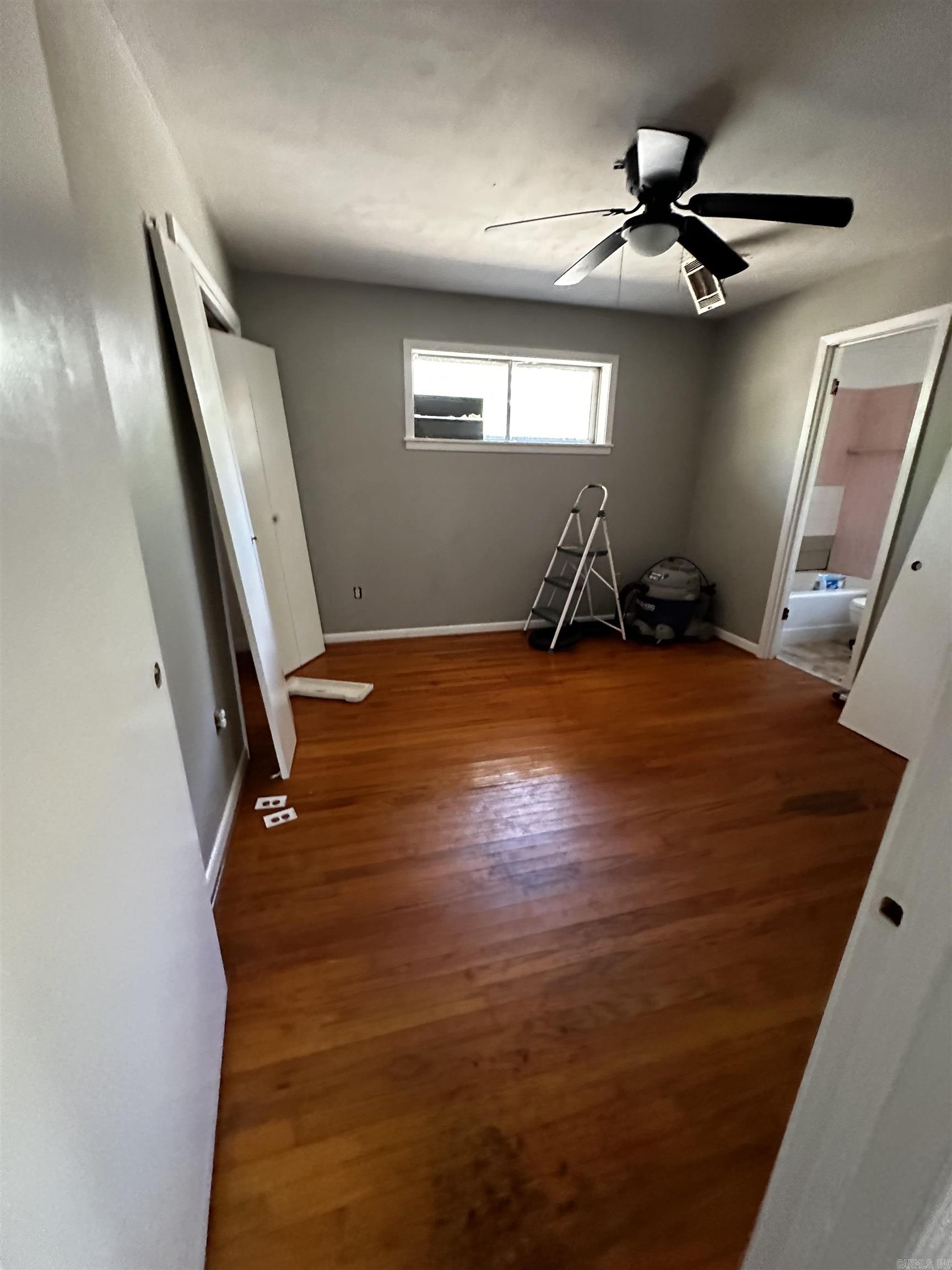 LAMBERT TERRACE - Residential