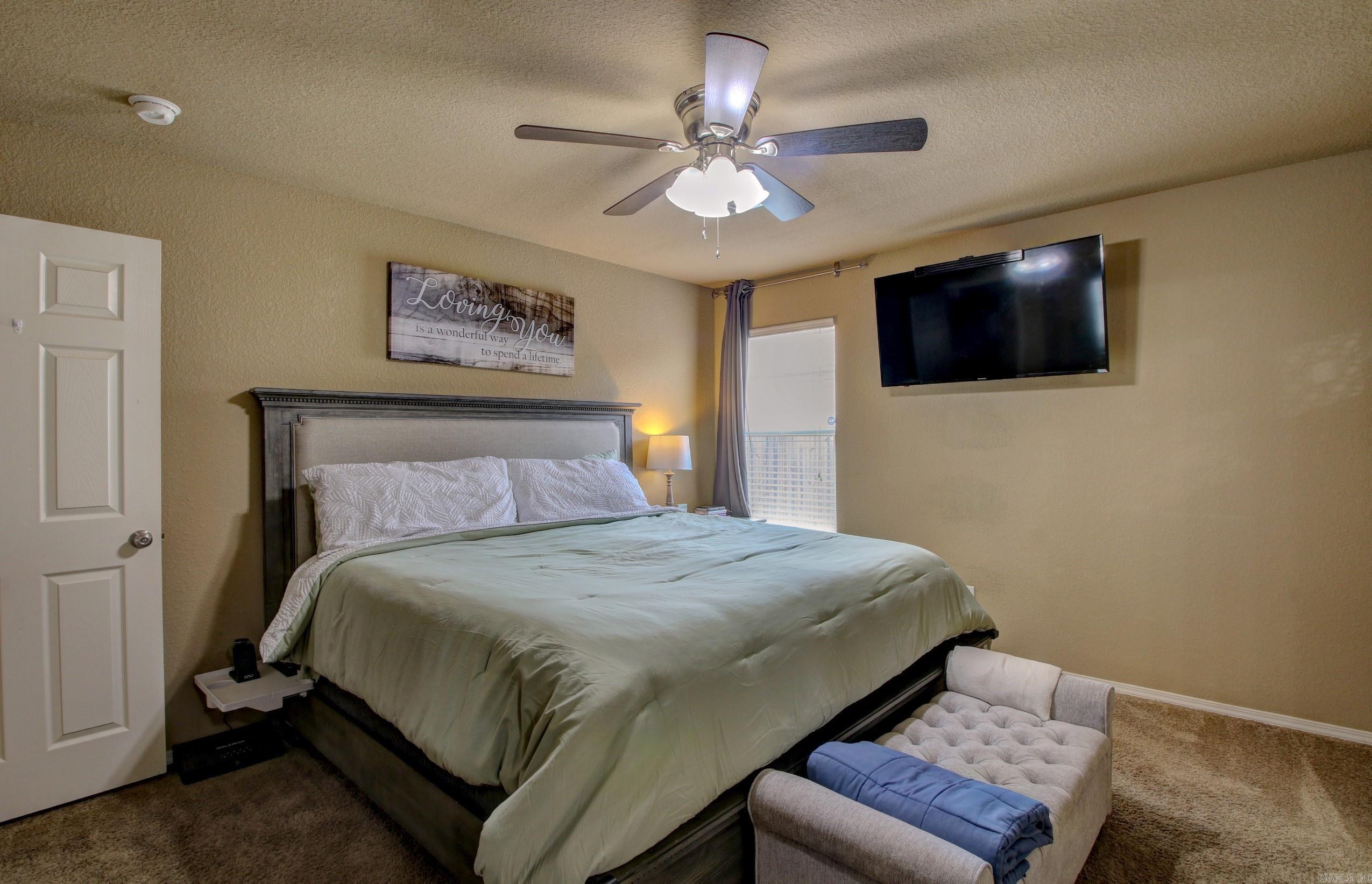 BENJAMIN GROVE - Residential