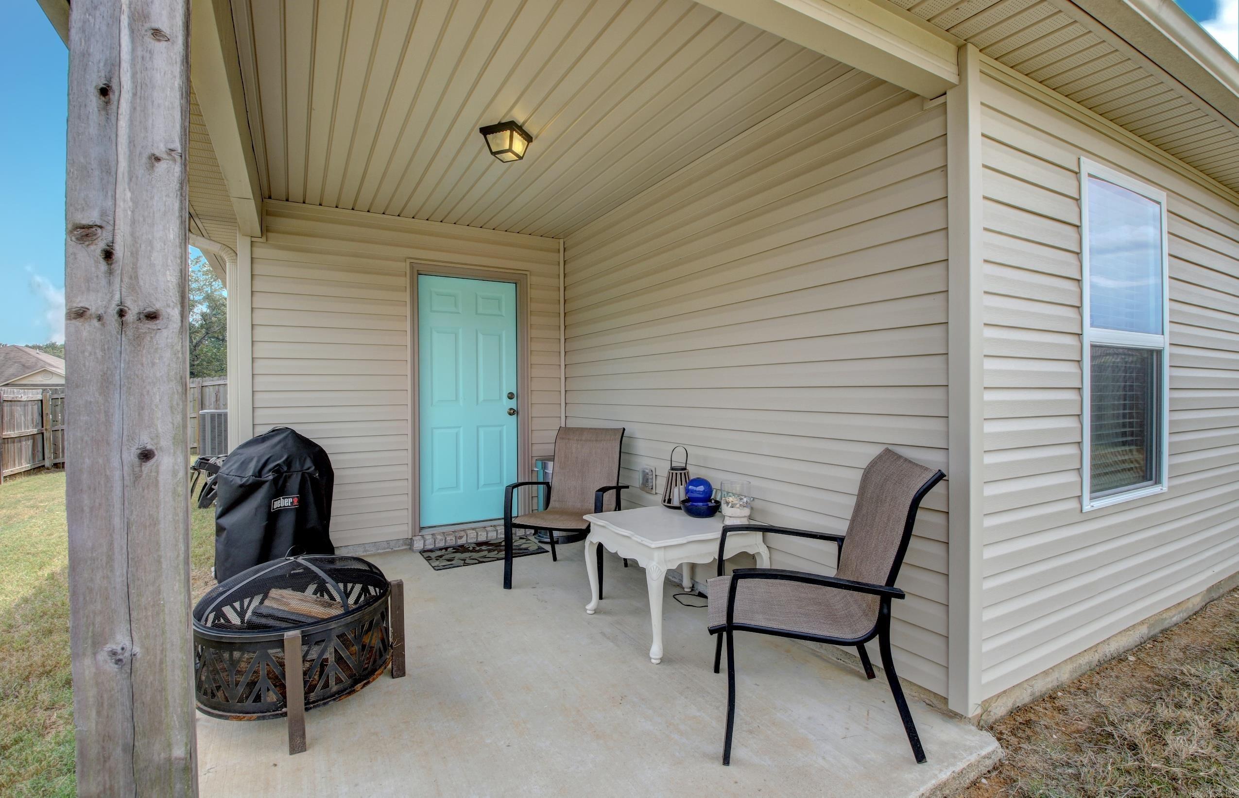 BENJAMIN GROVE - Residential