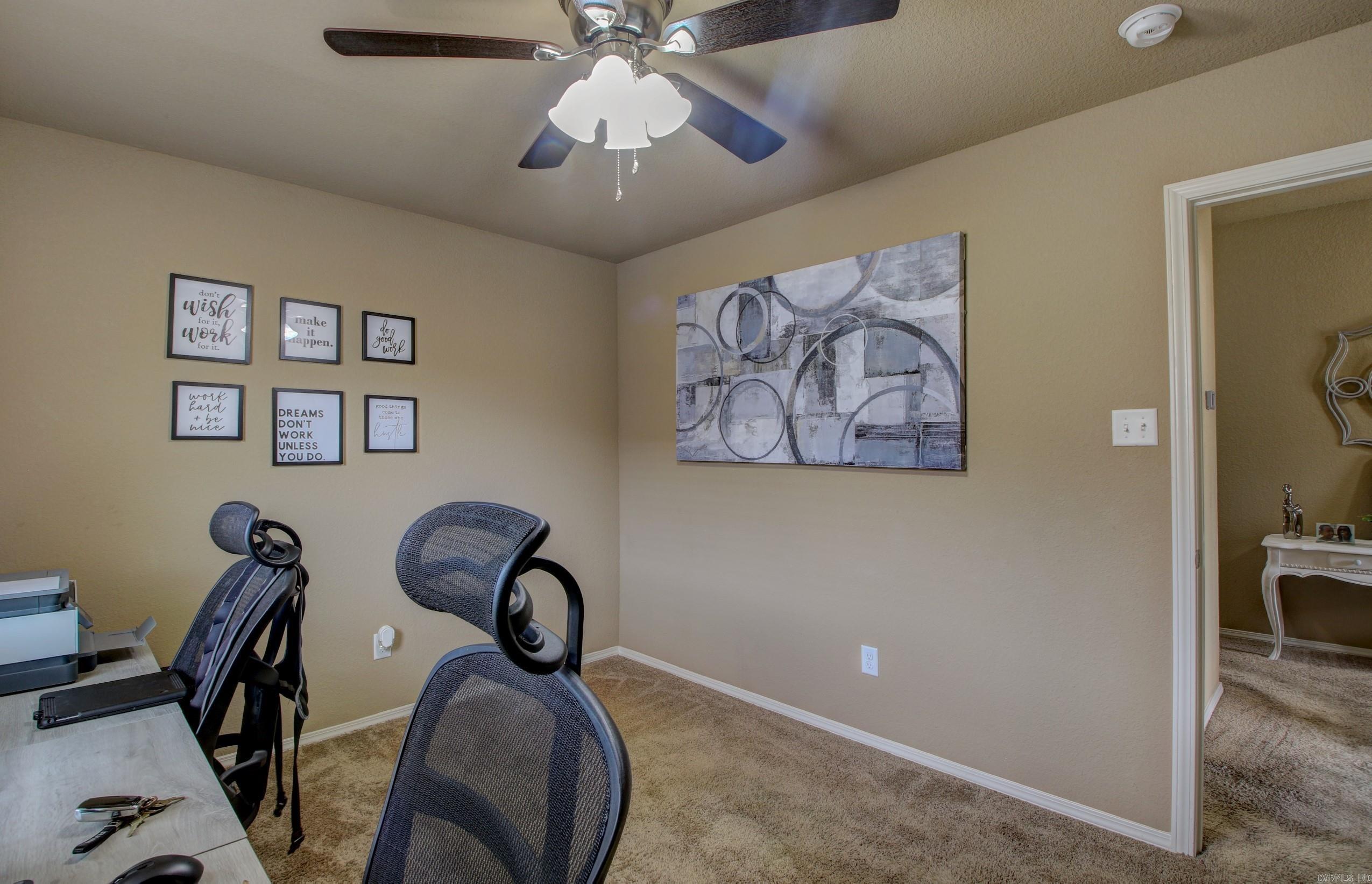 BENJAMIN GROVE - Residential