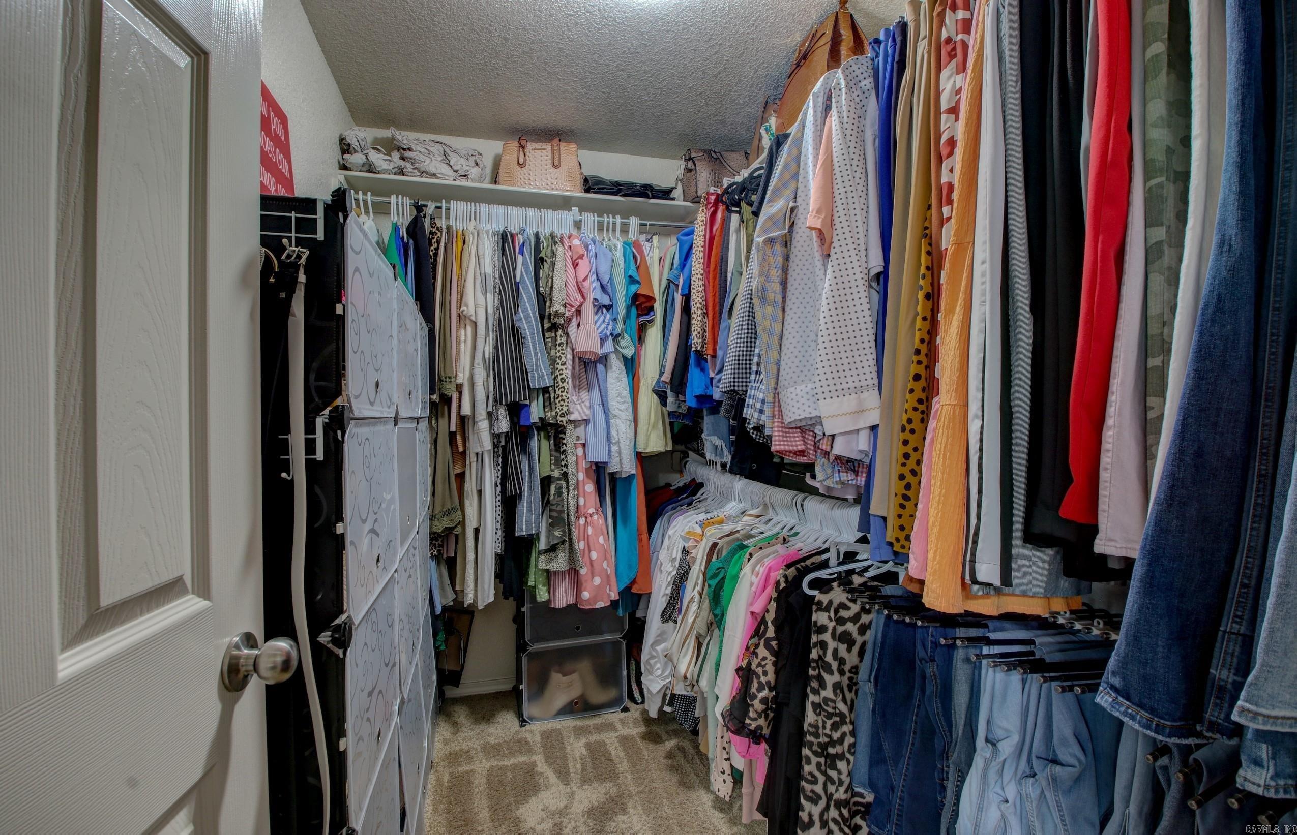 BENJAMIN GROVE - Residential