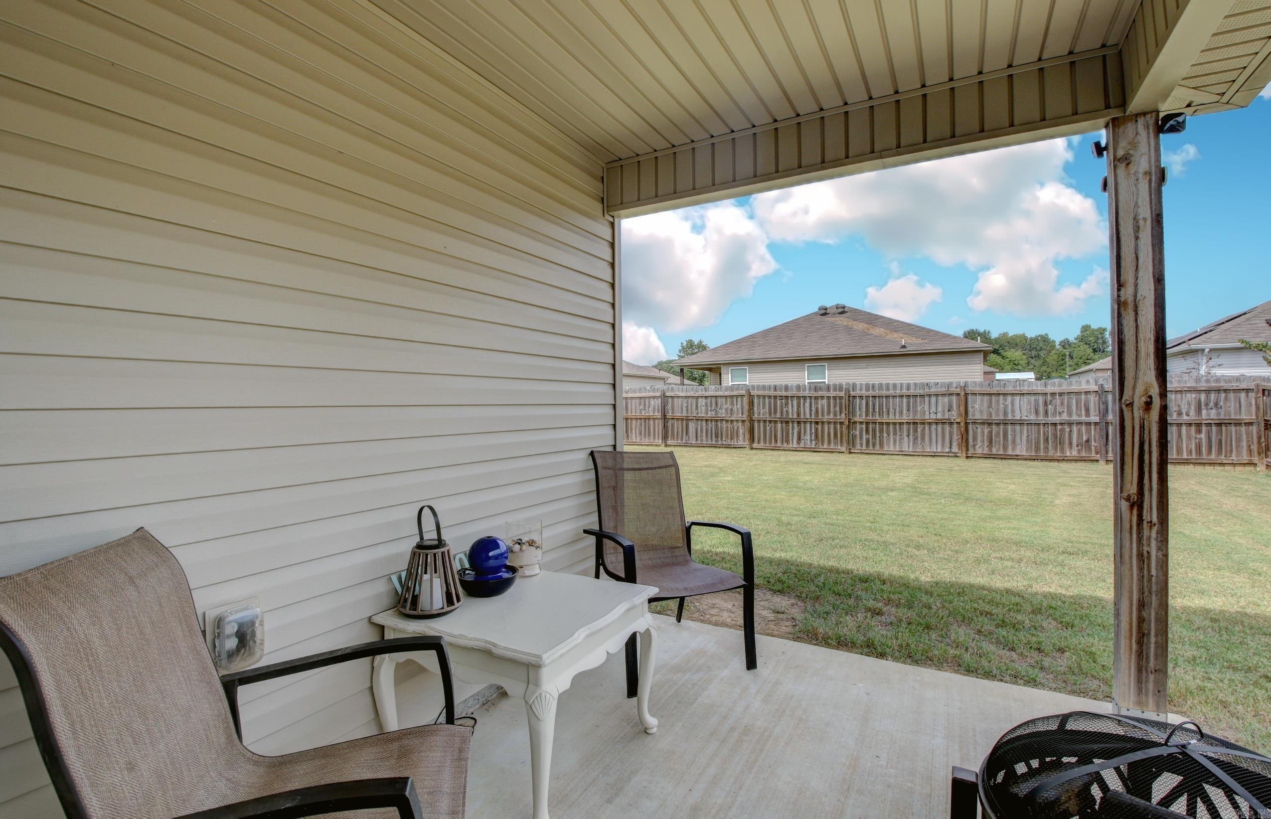 BENJAMIN GROVE - Residential