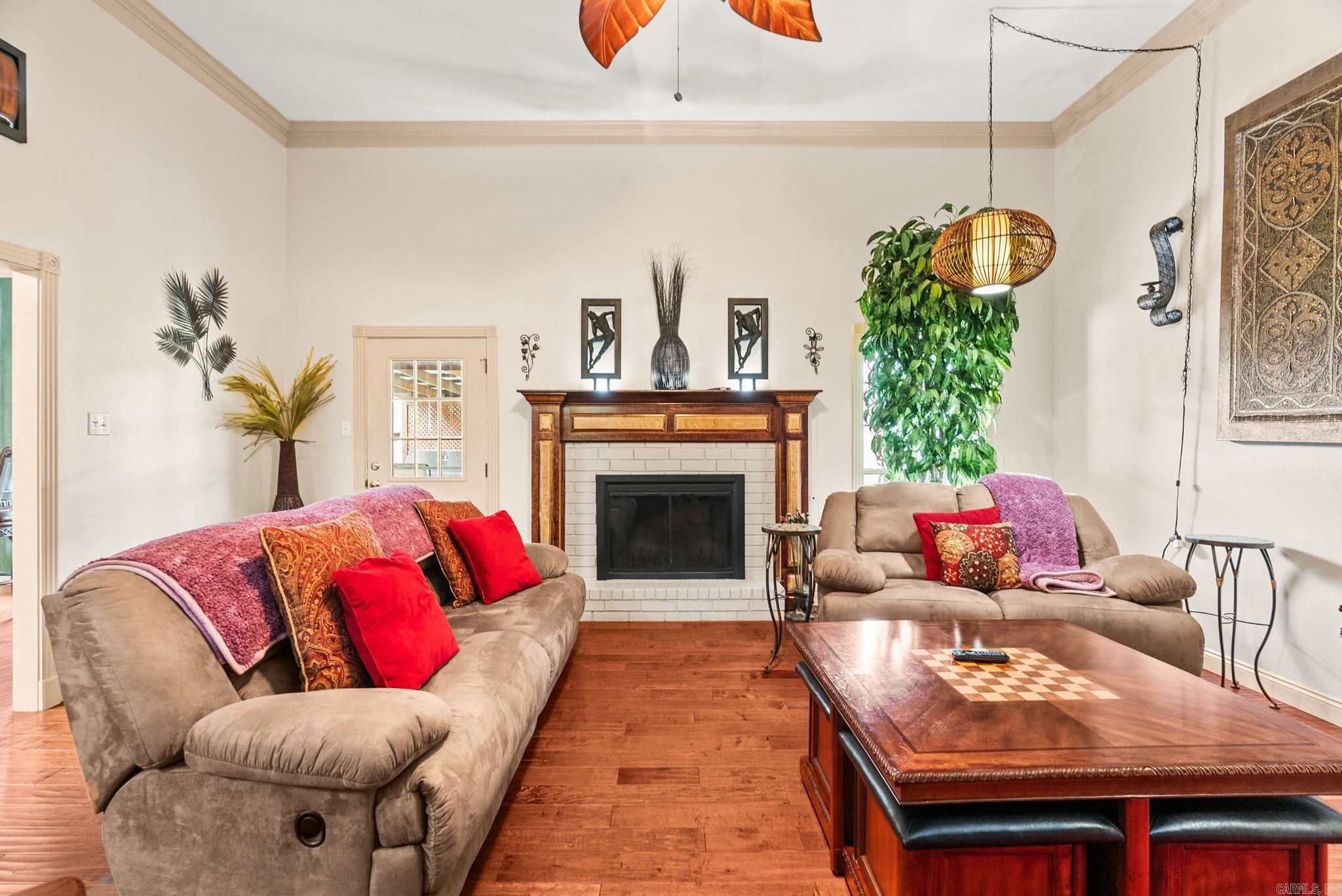 Royal Oaks - Residential