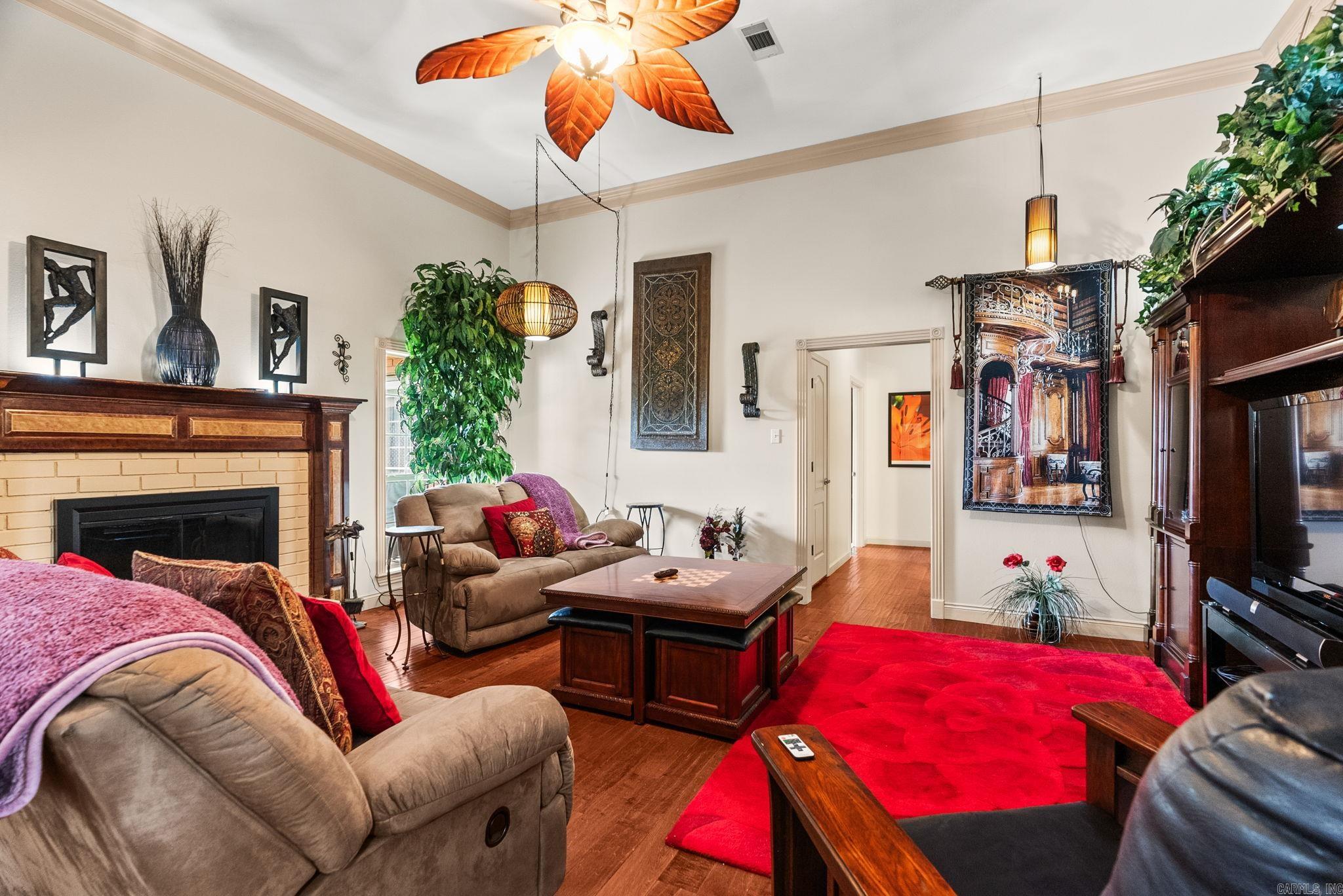 Royal Oaks - Residential