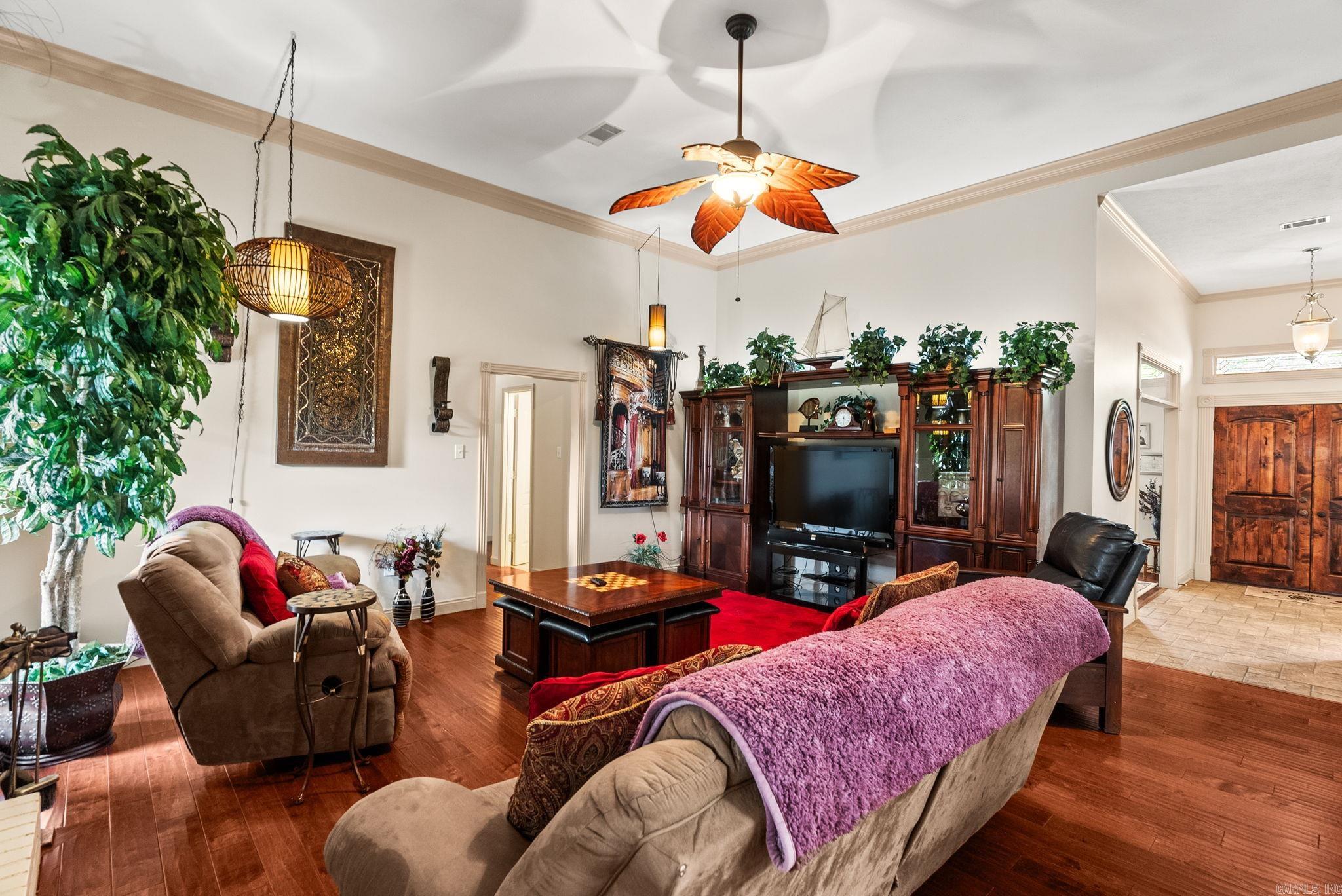 Royal Oaks - Residential