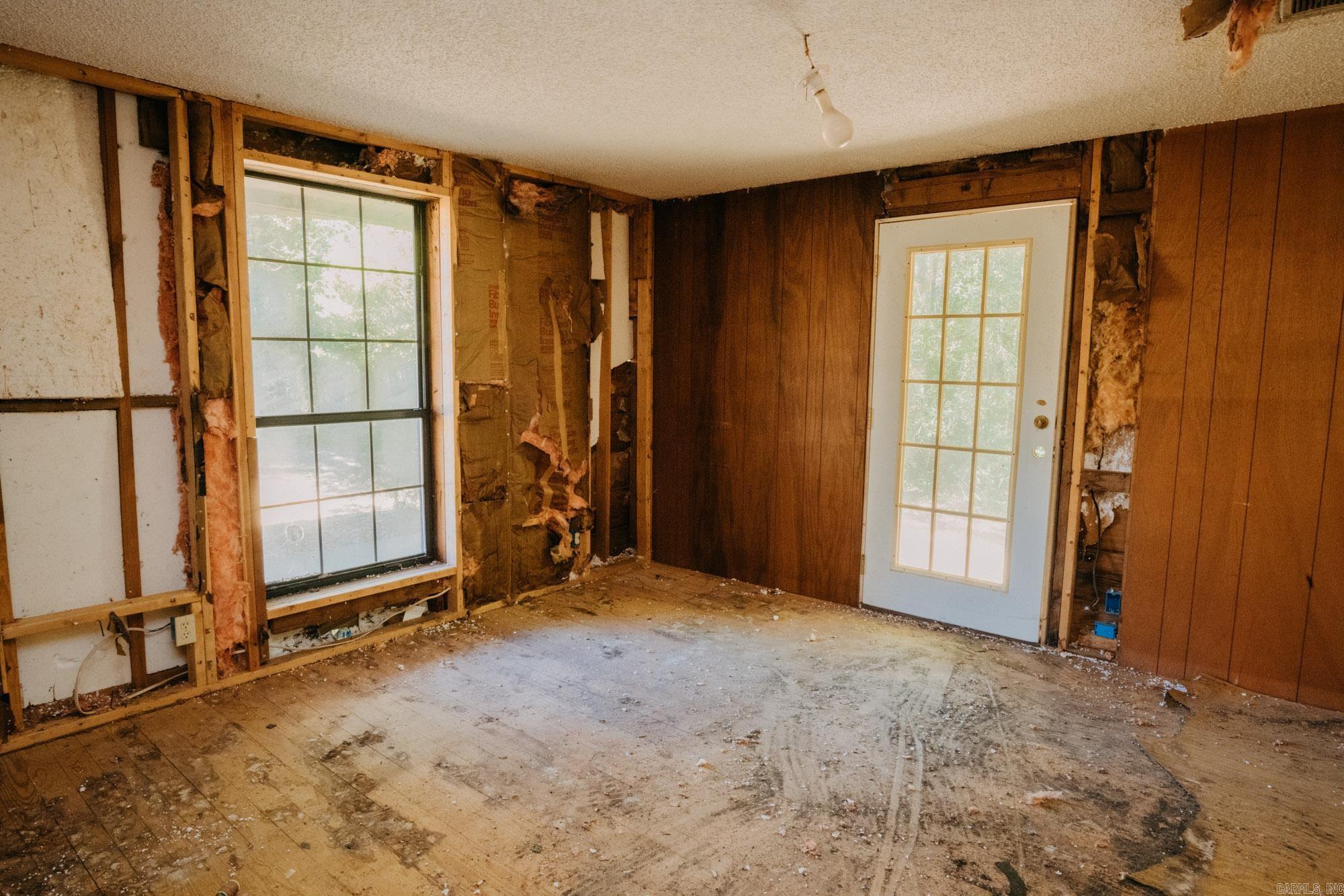 Metes & Bounds - Residential