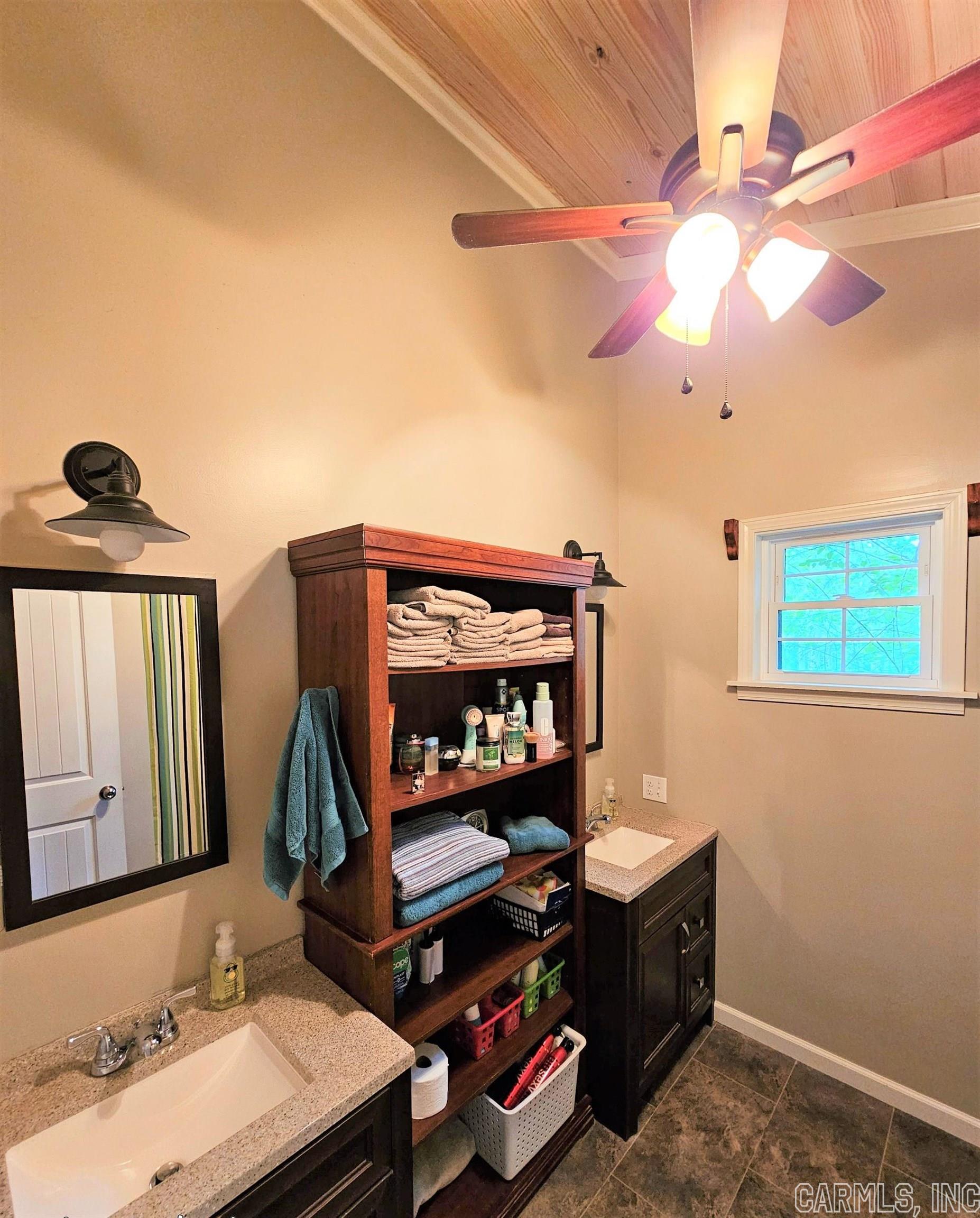 BASS BAY - Residential