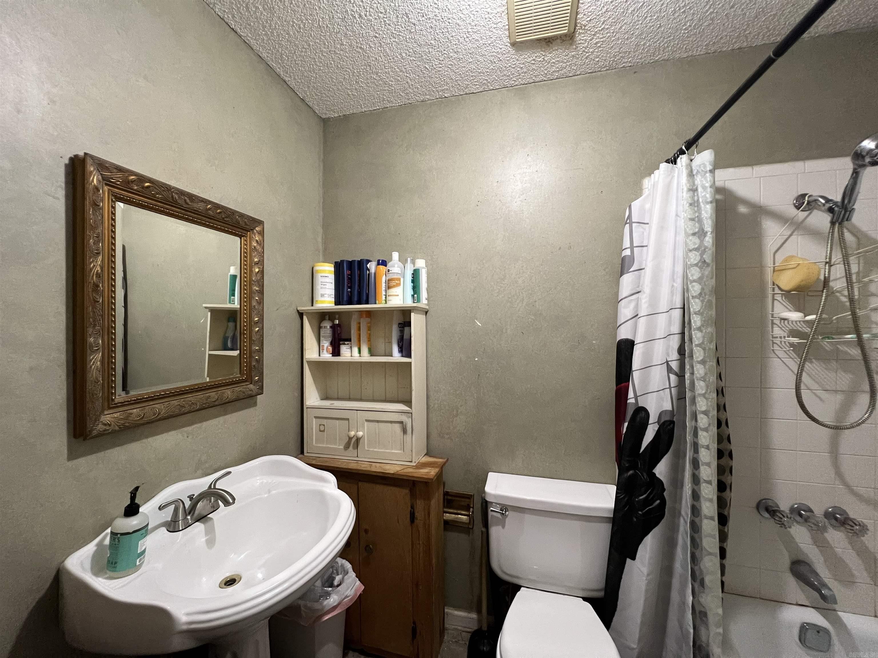 Twin Oaks II - Residential