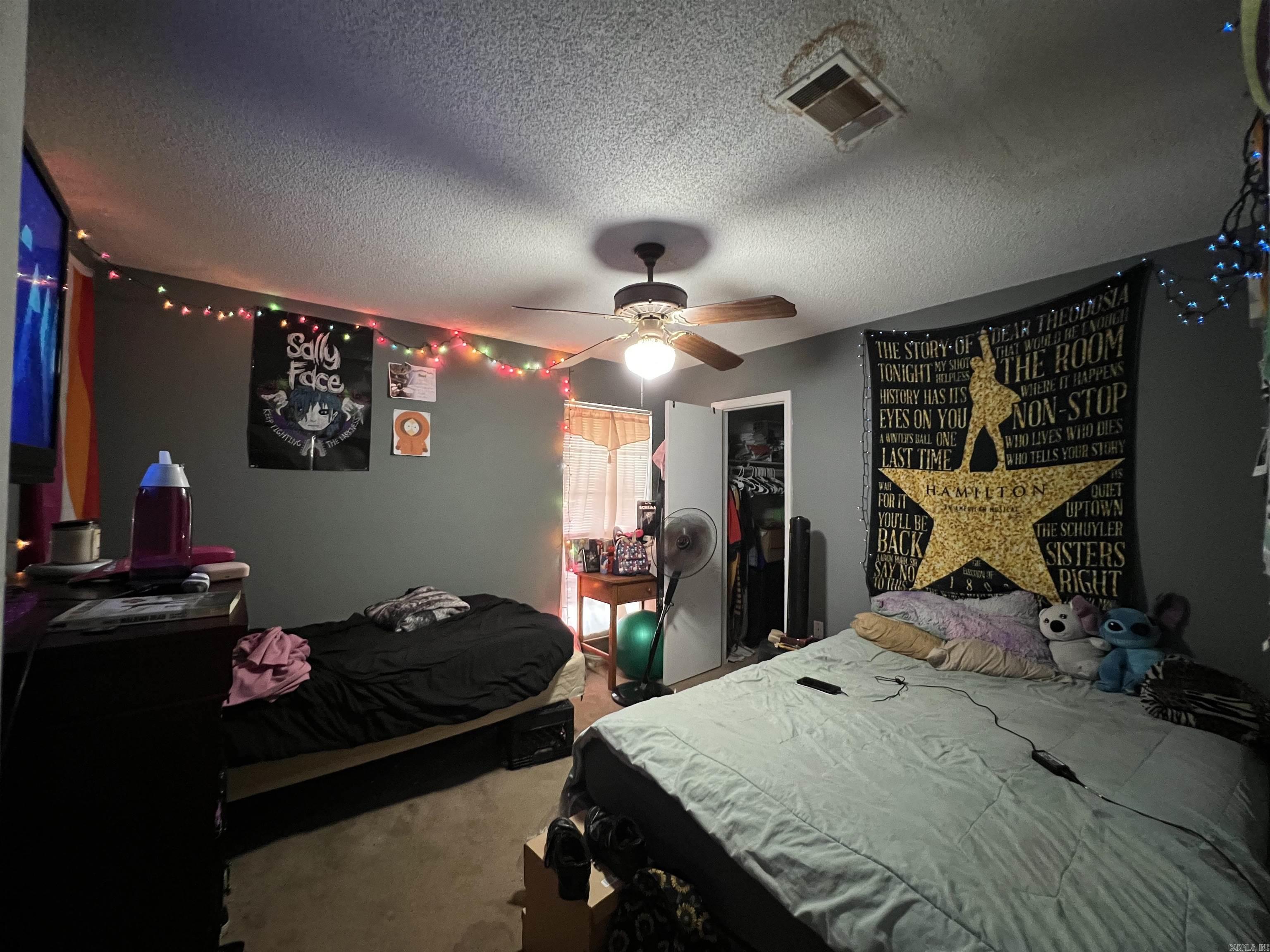 Twin Oaks II - Residential