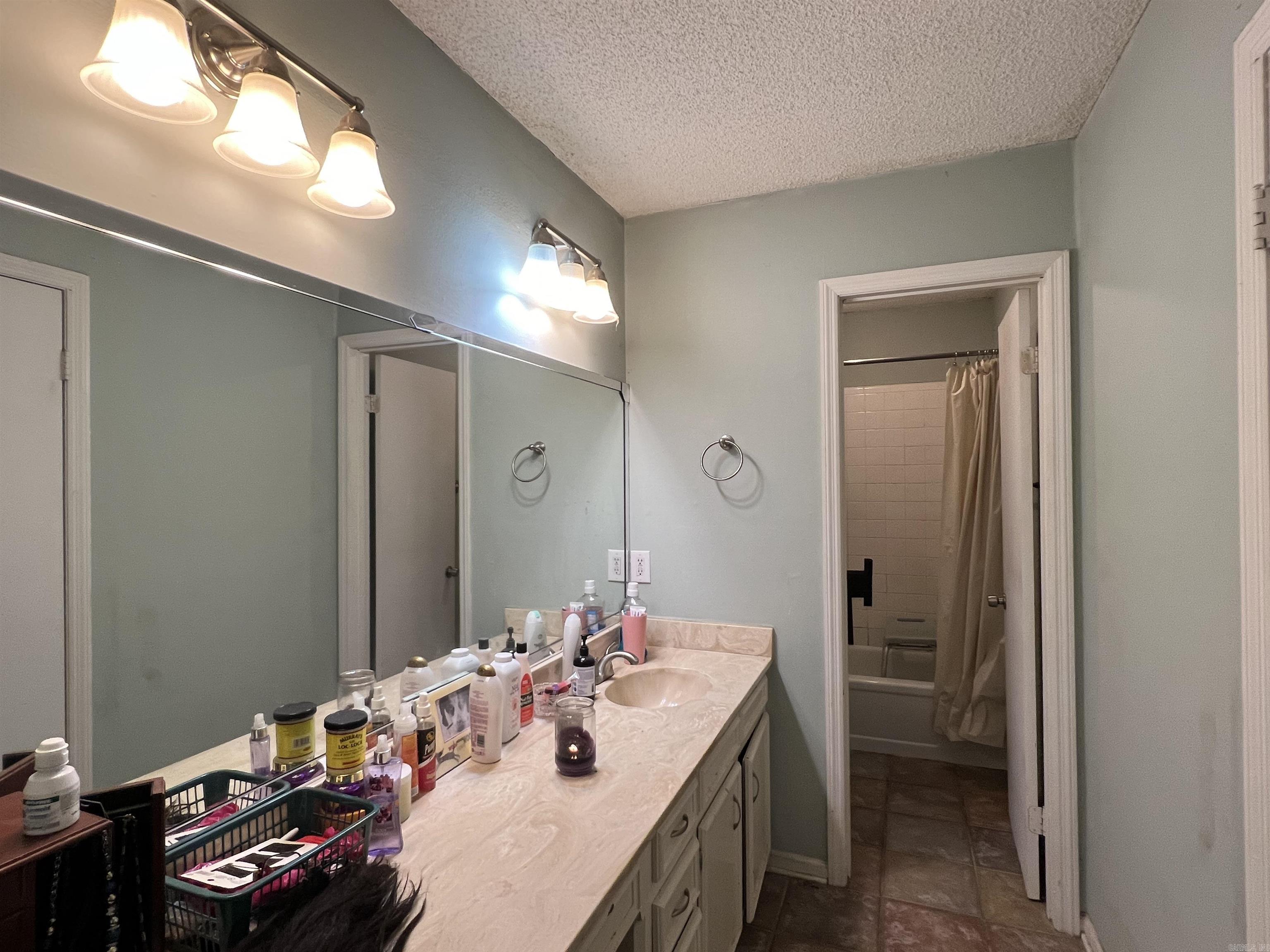 Twin Oaks II - Residential