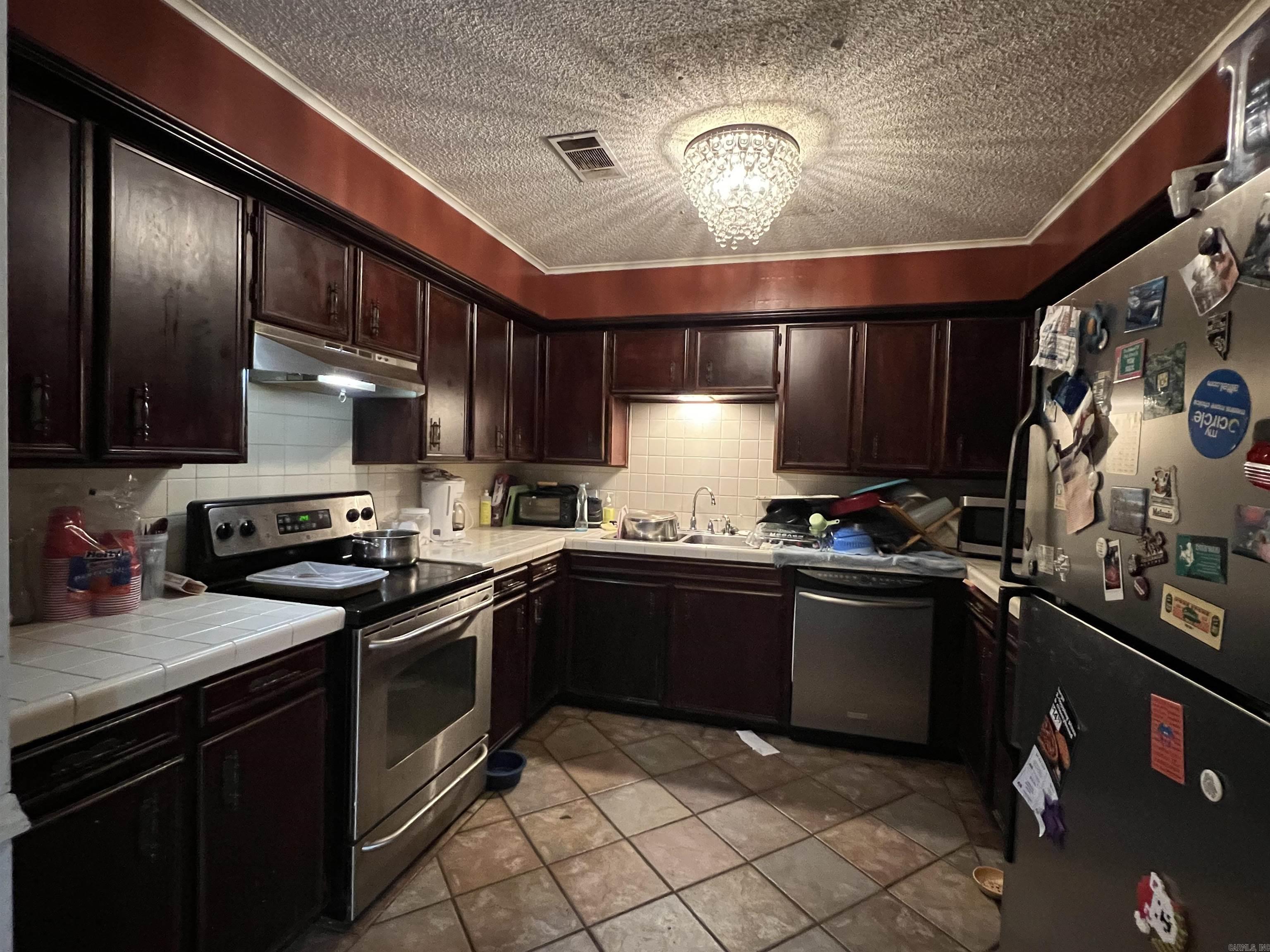 Twin Oaks II - Residential