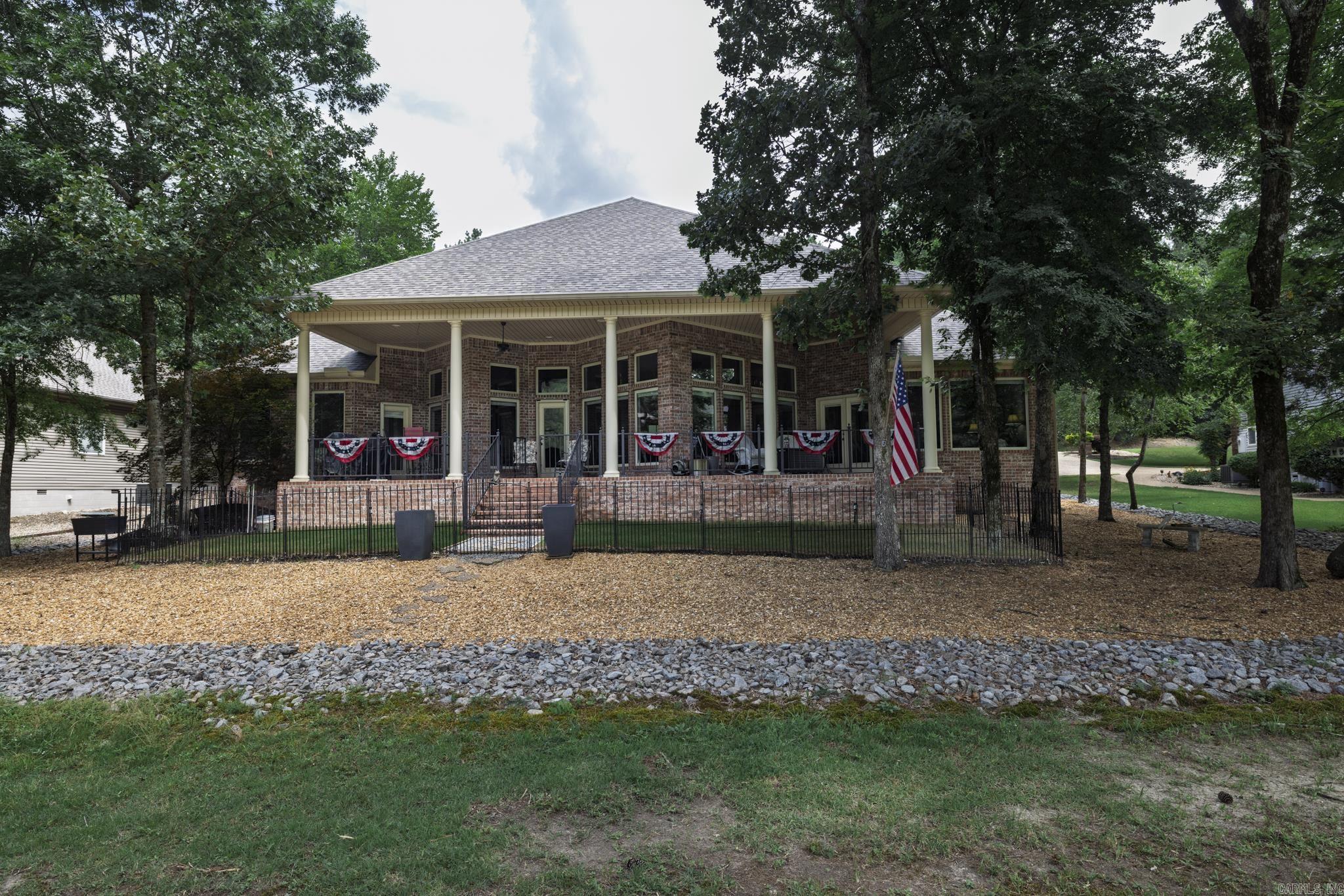 Isabella - Residential