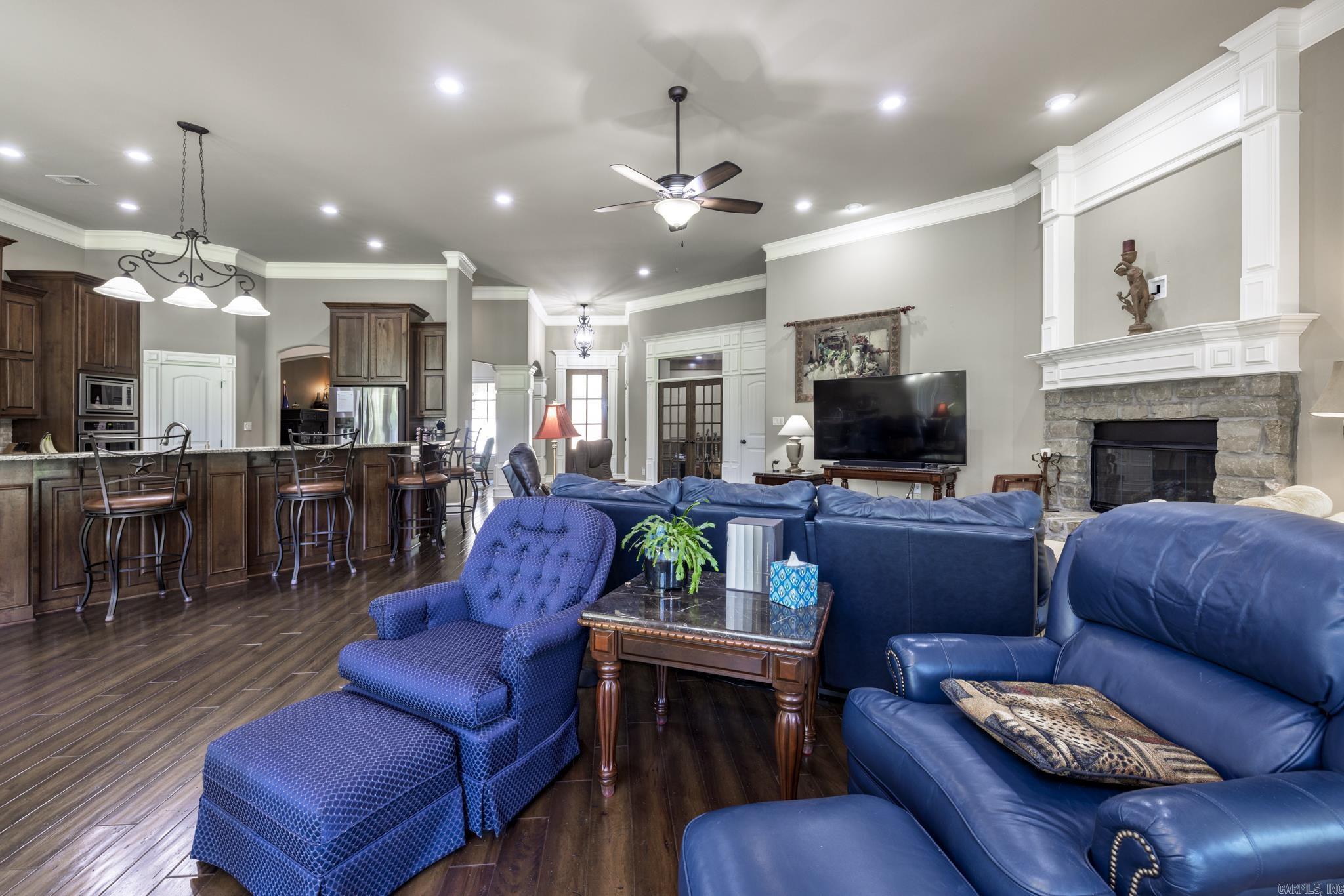 Isabella - Residential