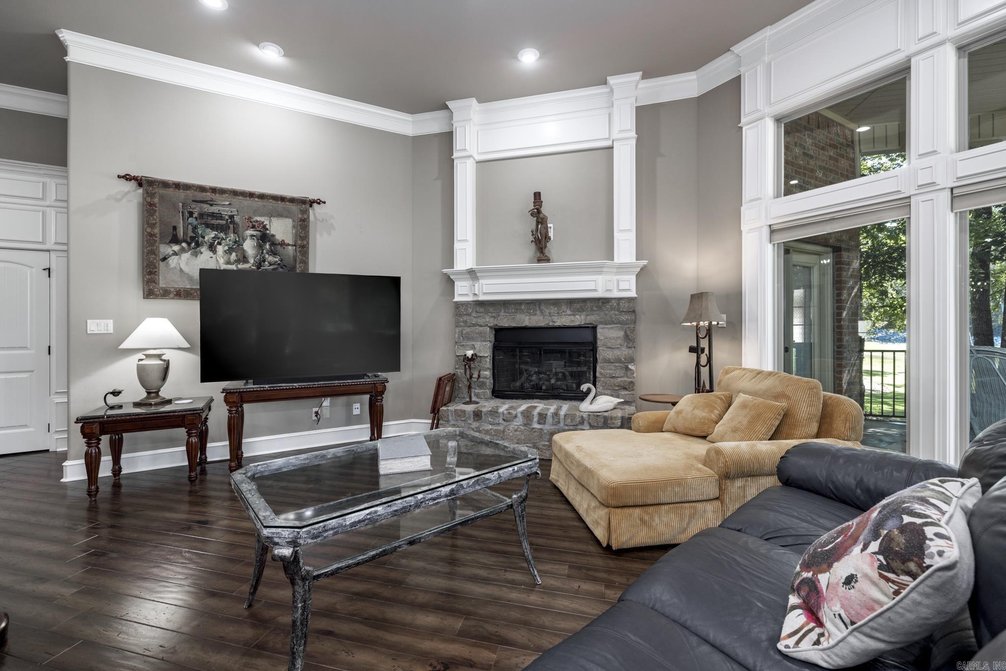 Isabella - Residential