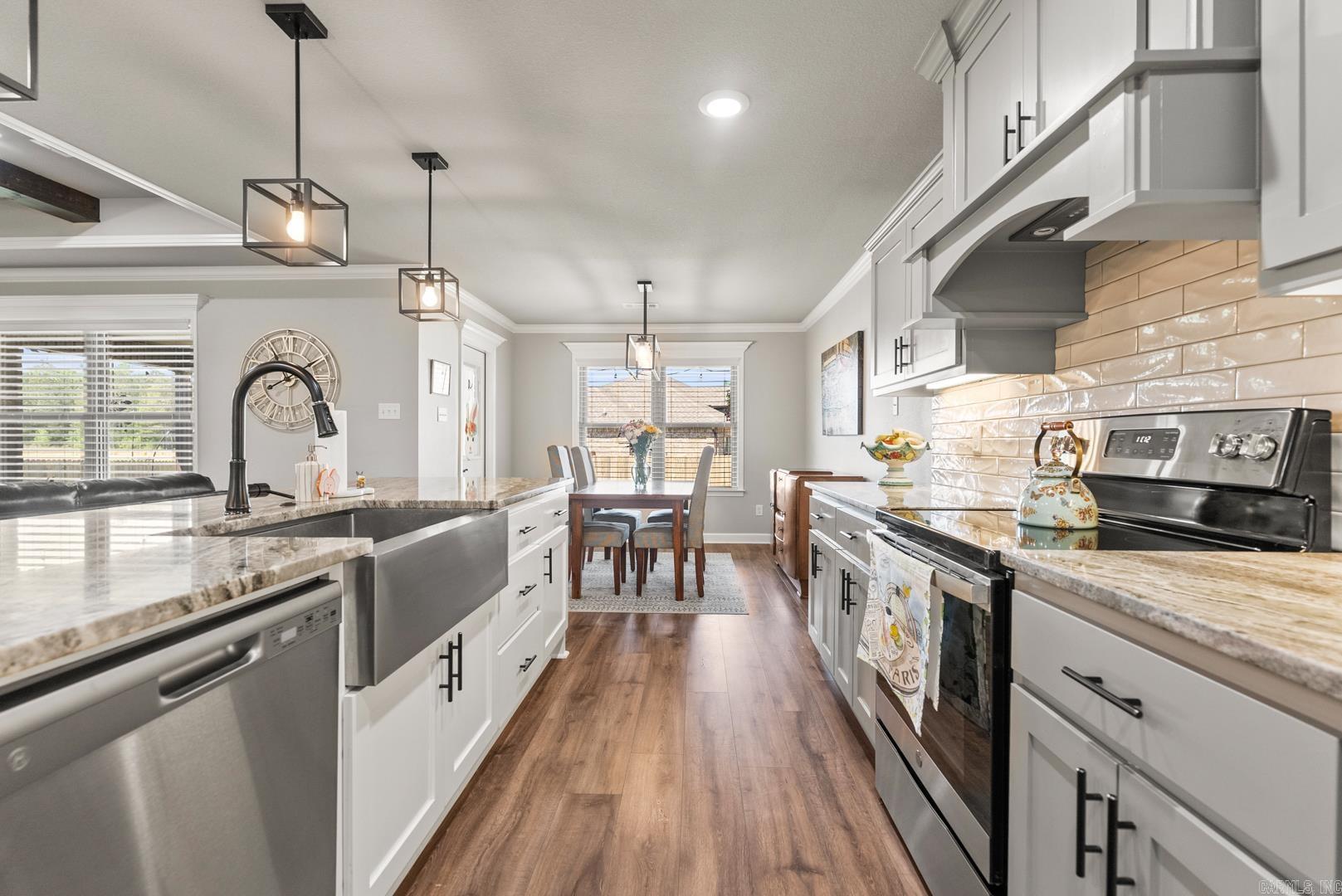 AUTUMN BROOKE - Residential