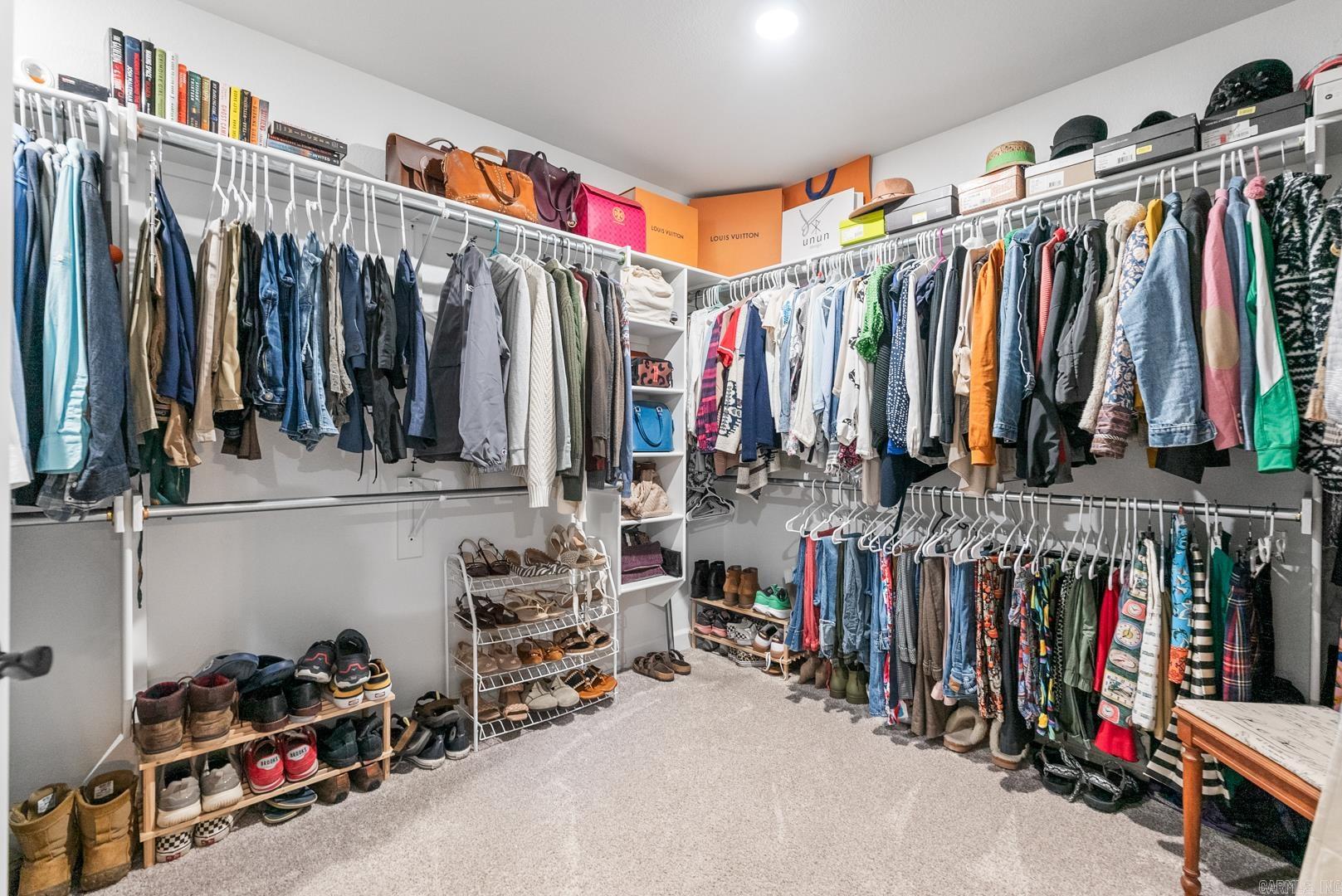 AUTUMN BROOKE - Residential