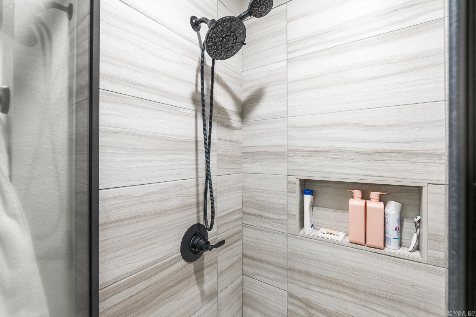 AUTUMN BROOKE - Residential