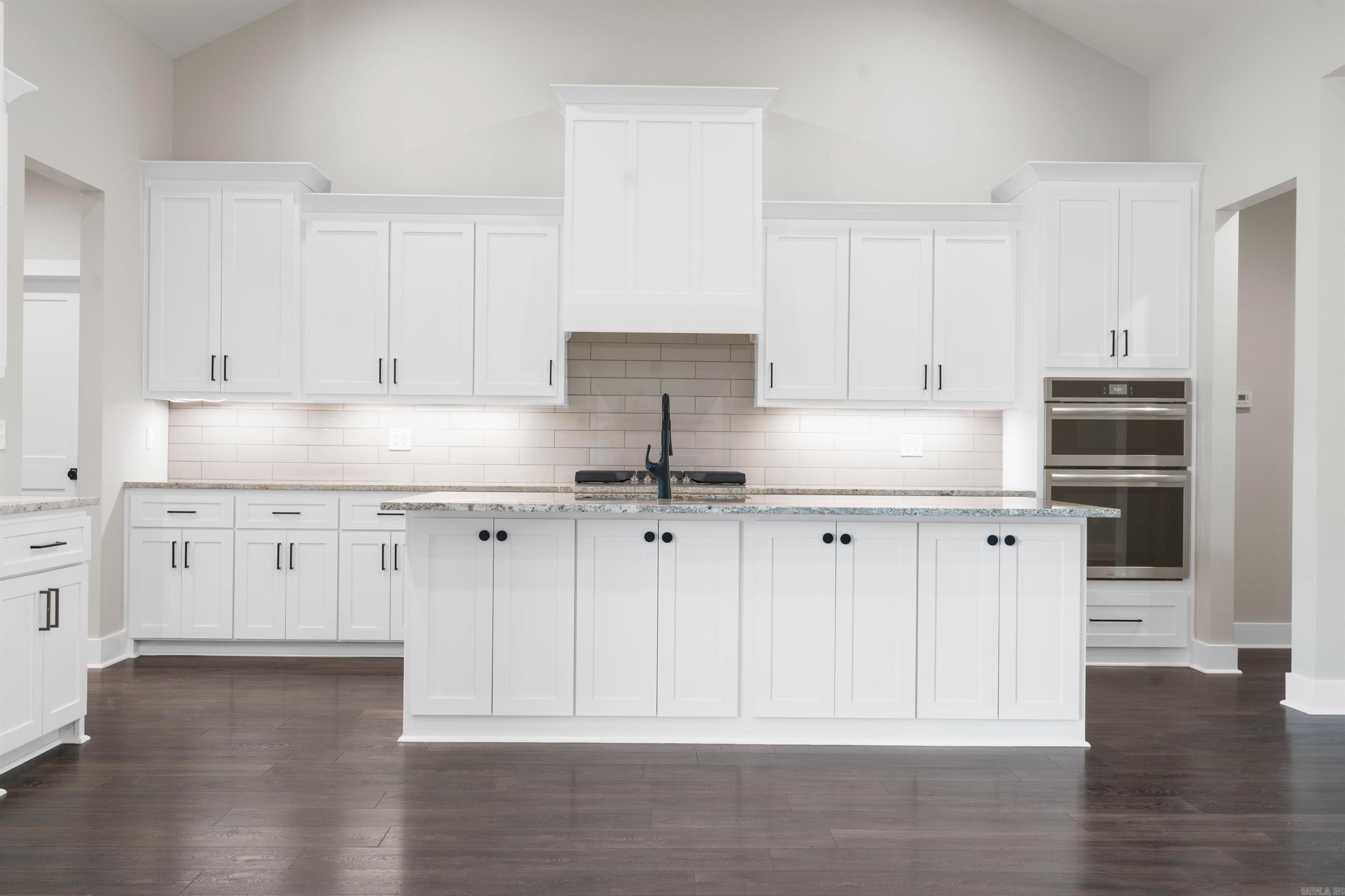 THE WOODS OF HURRICANE LAKE ESTA - Residential