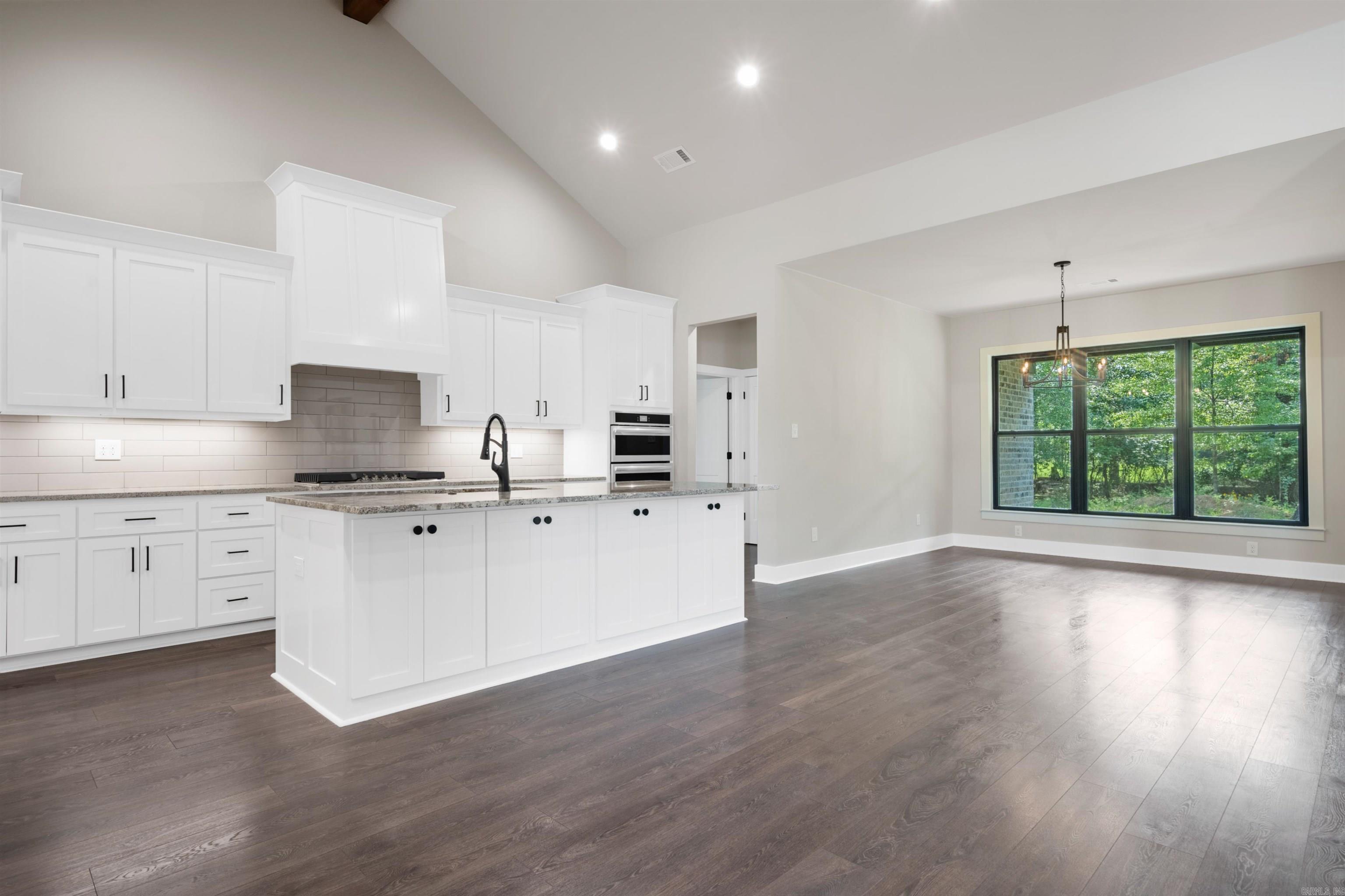 THE WOODS OF HURRICANE LAKE ESTA - Residential