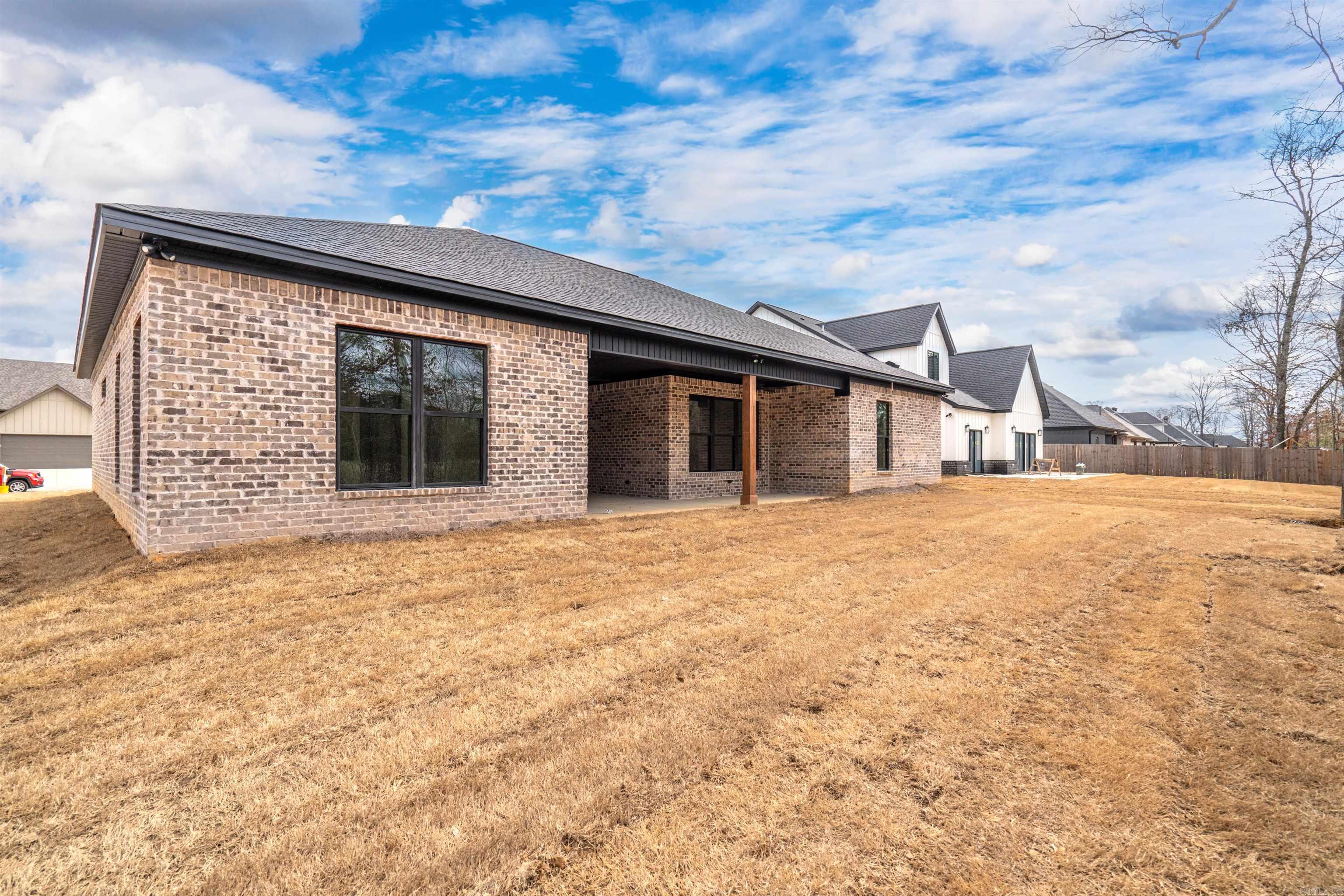 THE WOODS OF HURRICANE LAKE ESTA - Residential