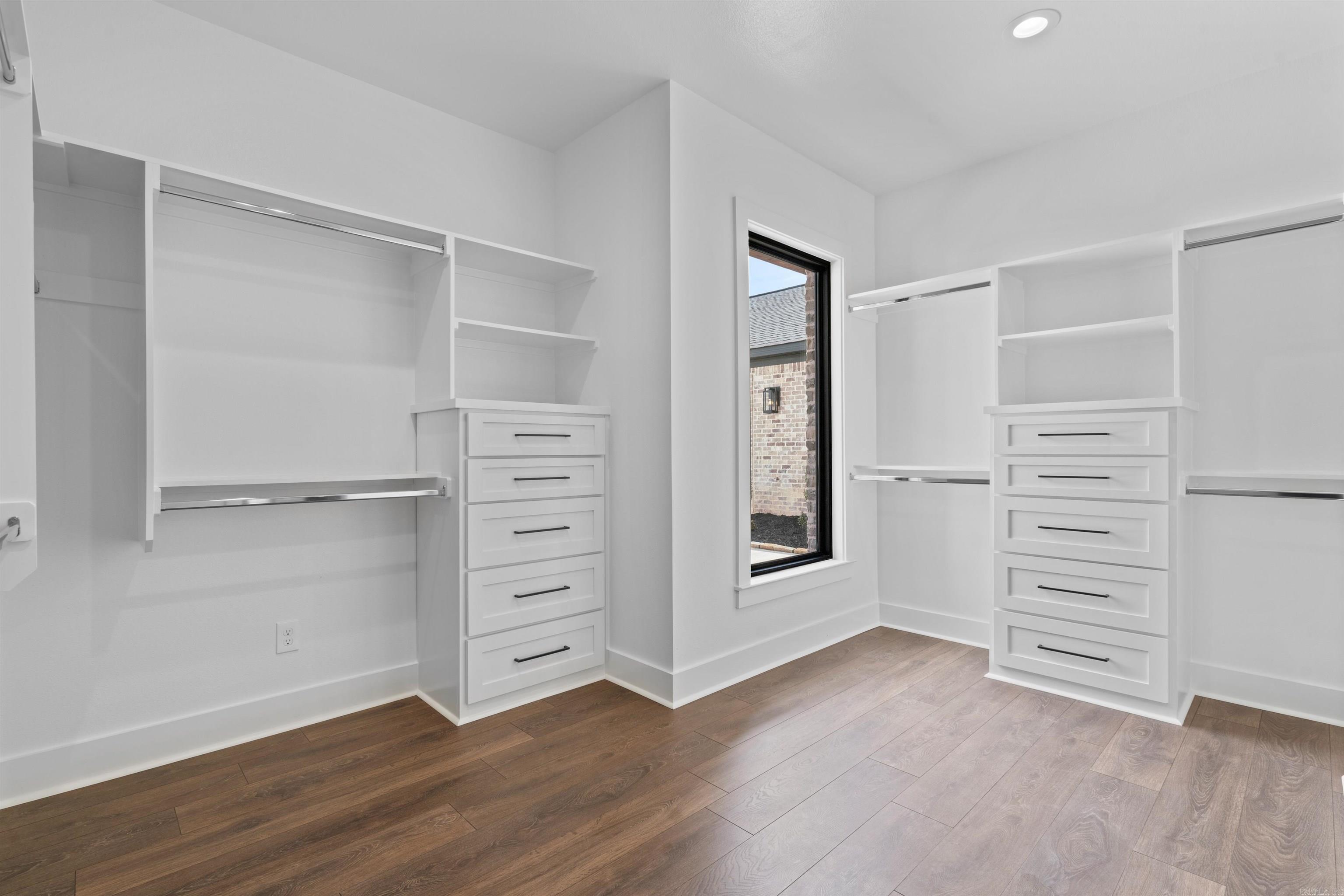 THE WOODS OF HURRICANE LAKE ESTA - Residential