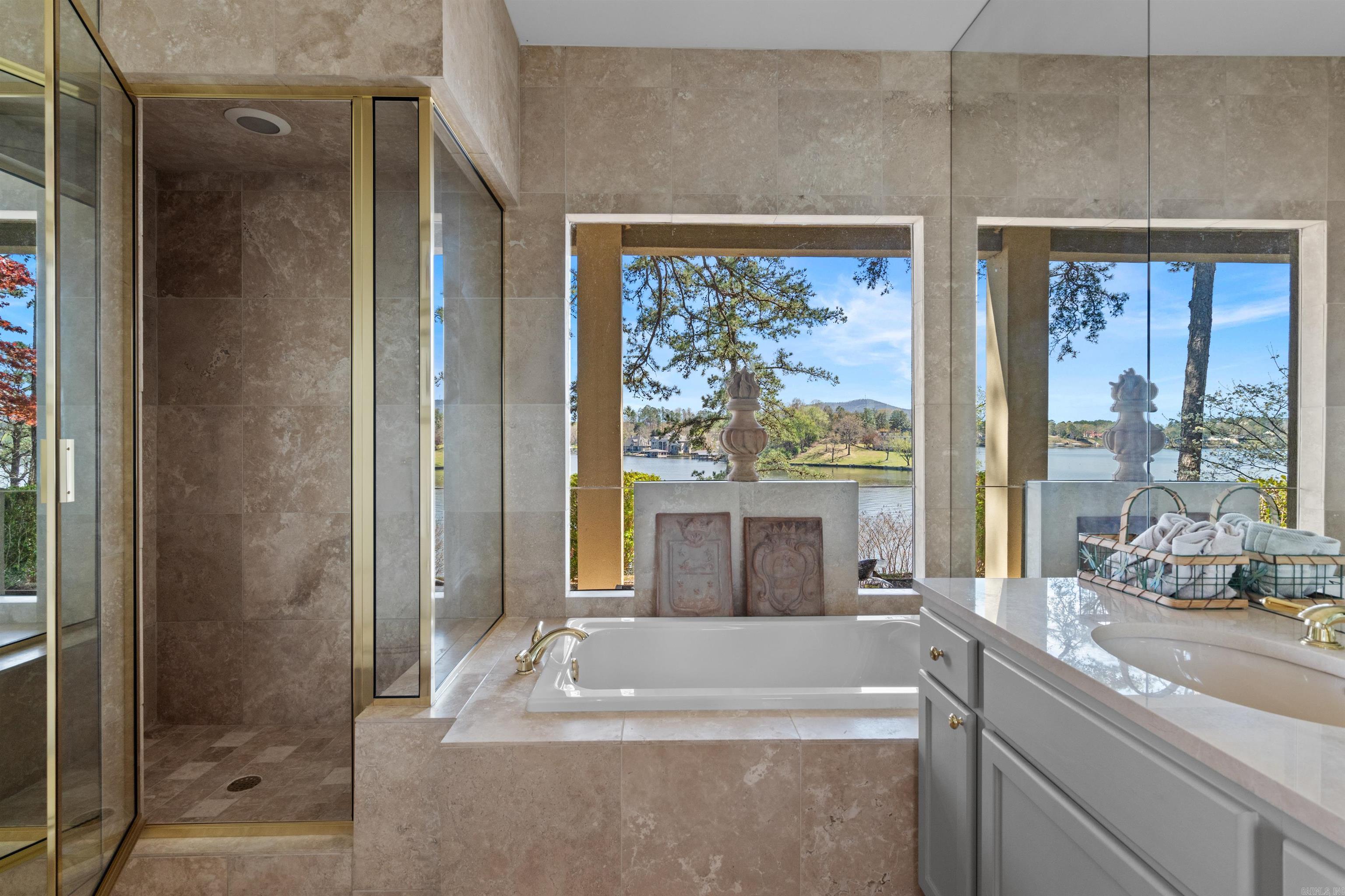 Lakevievv - Residential