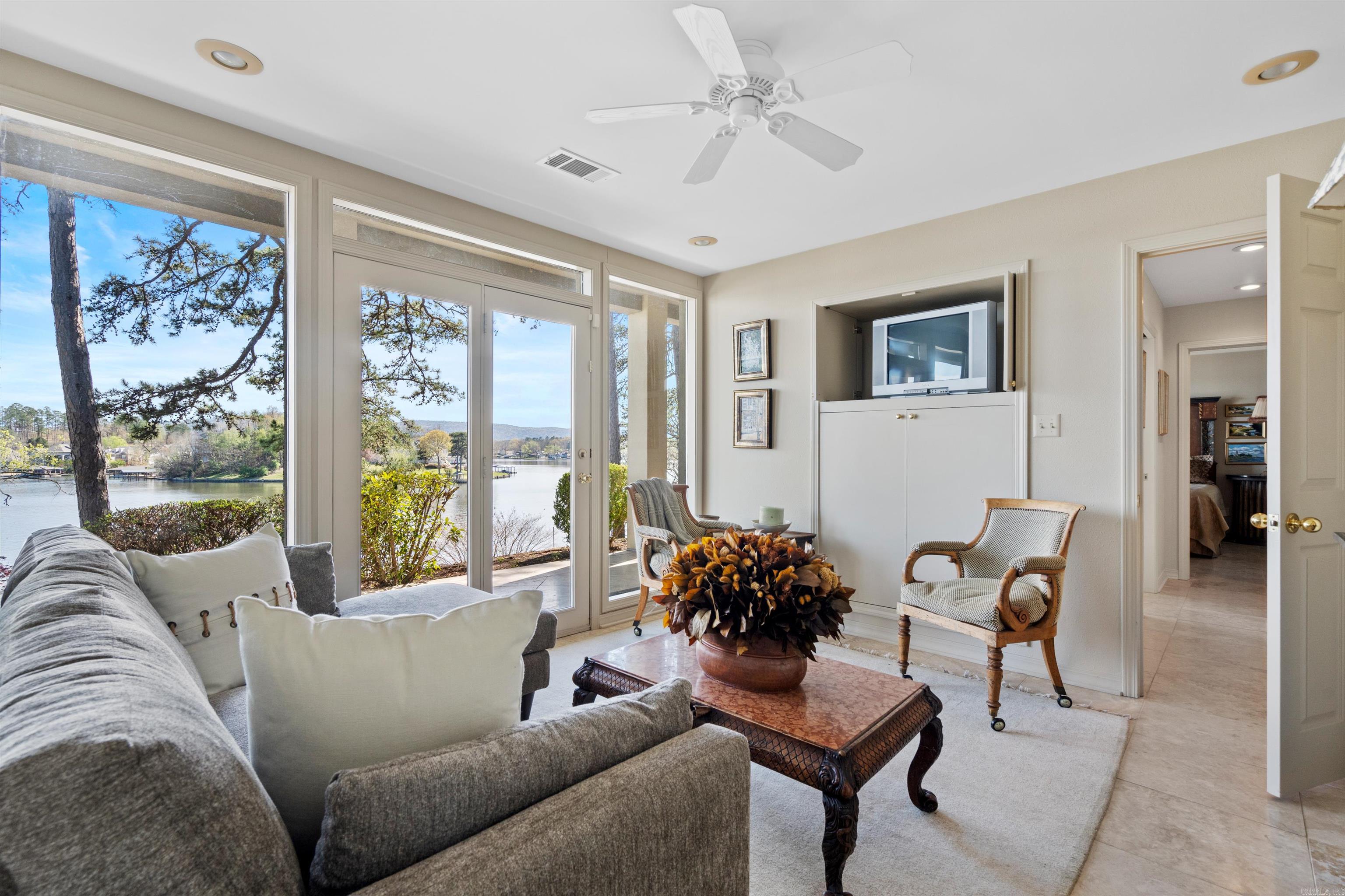 Lakevievv - Residential