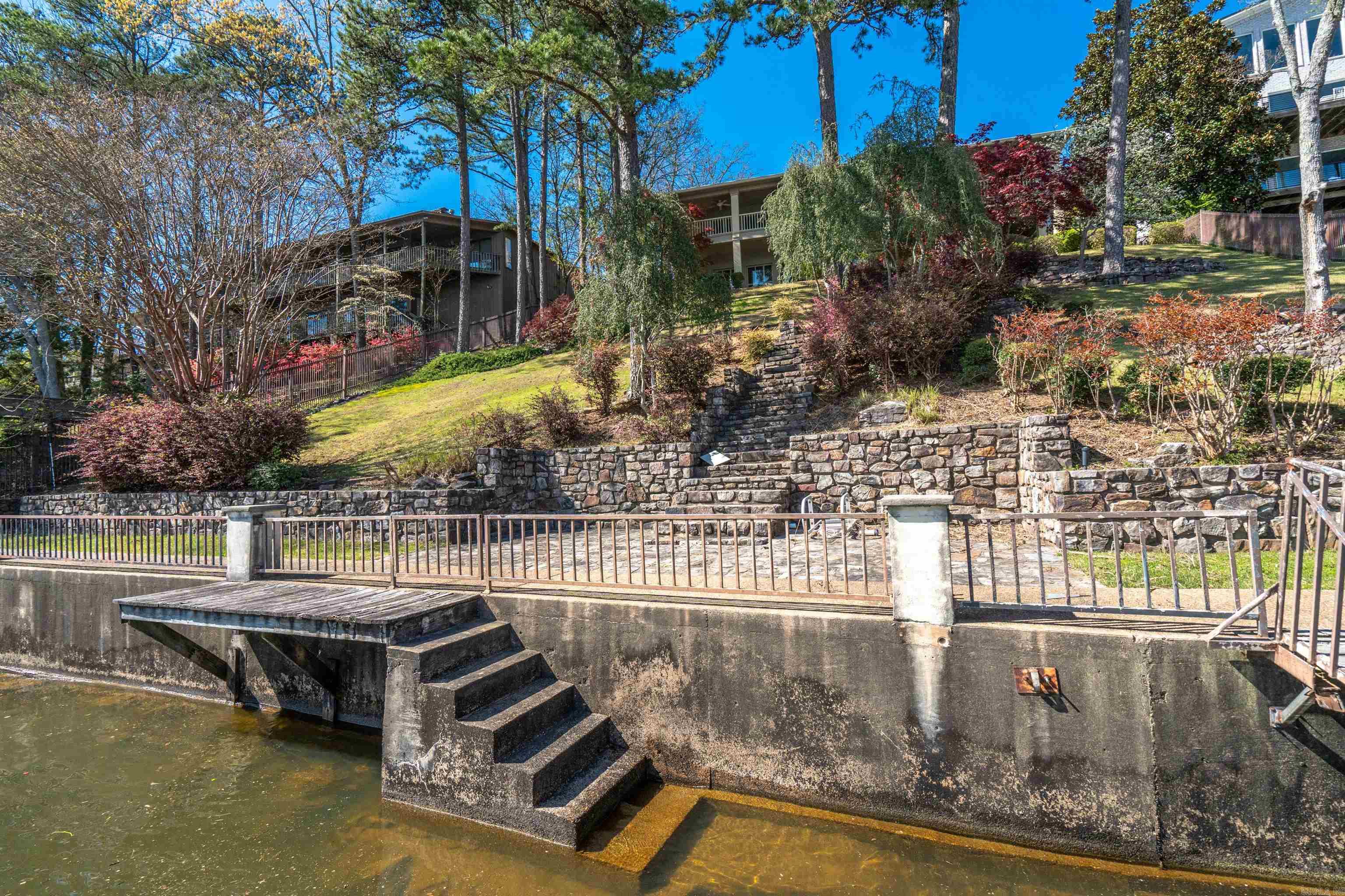 Lakevievv - Residential