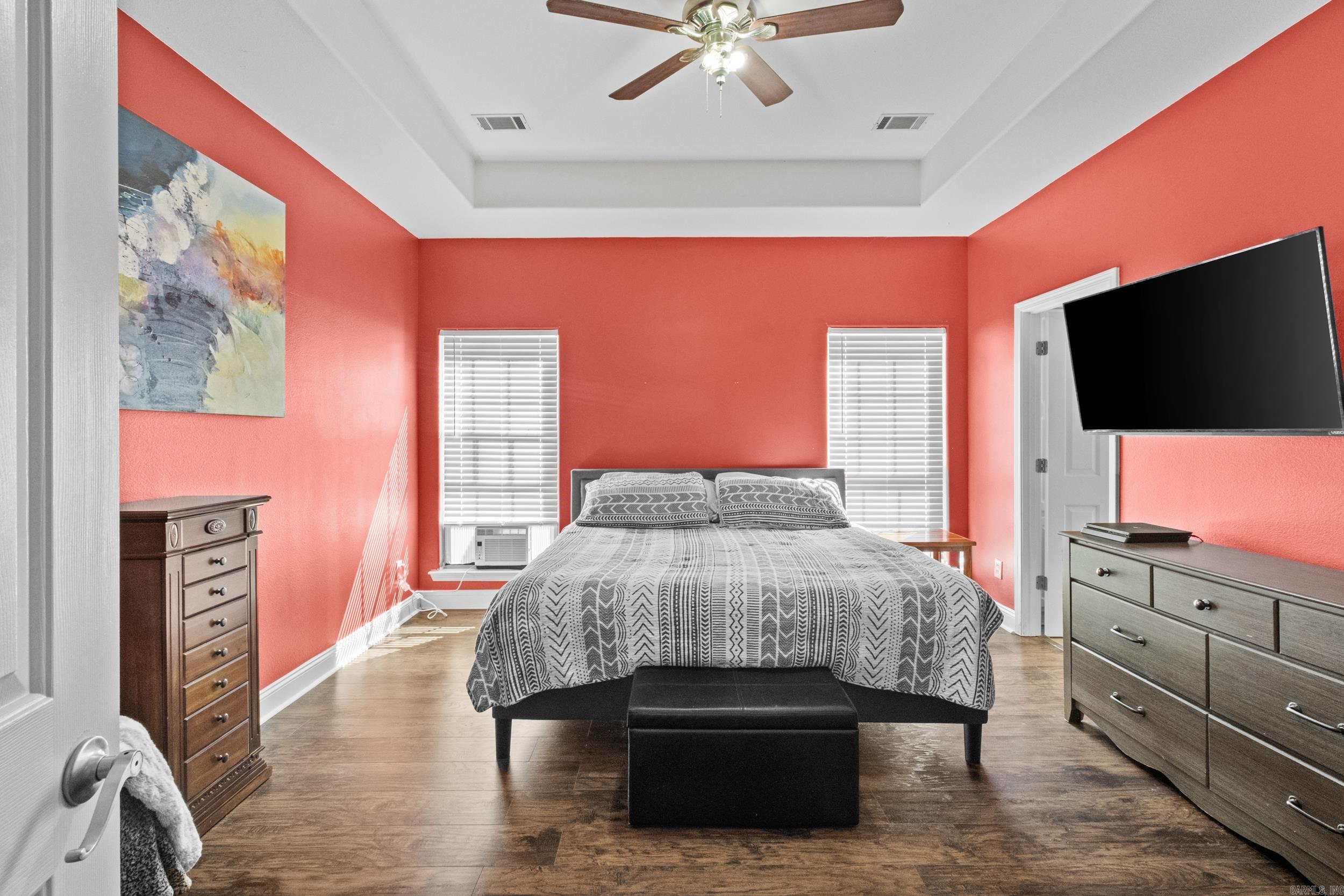 OAK SHADOWS - Residential