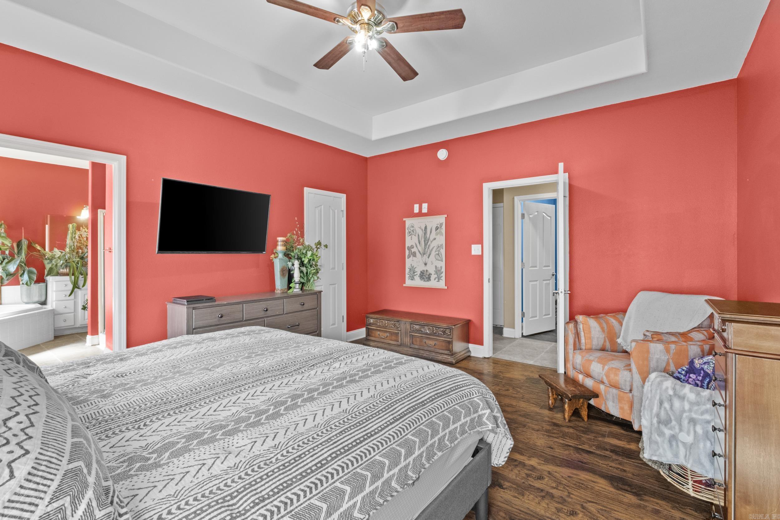 OAK SHADOWS - Residential