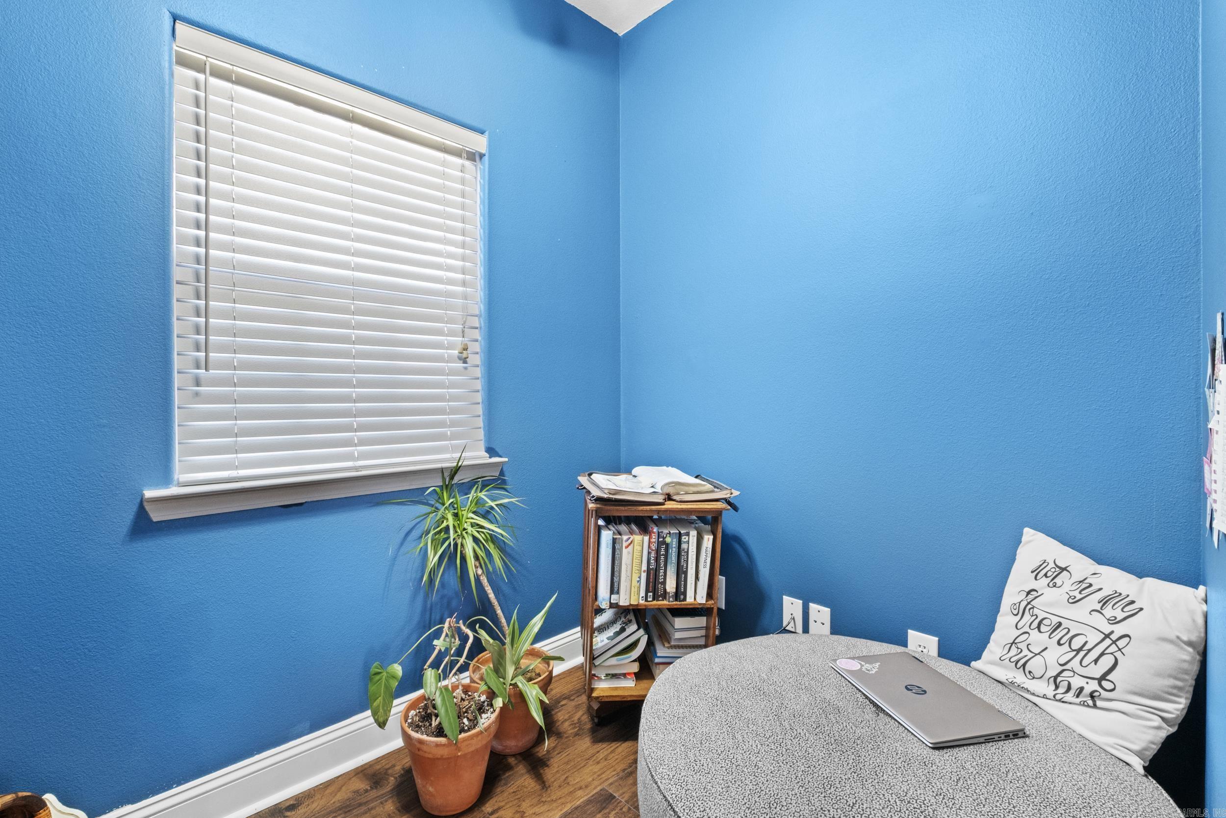 OAK SHADOWS - Residential