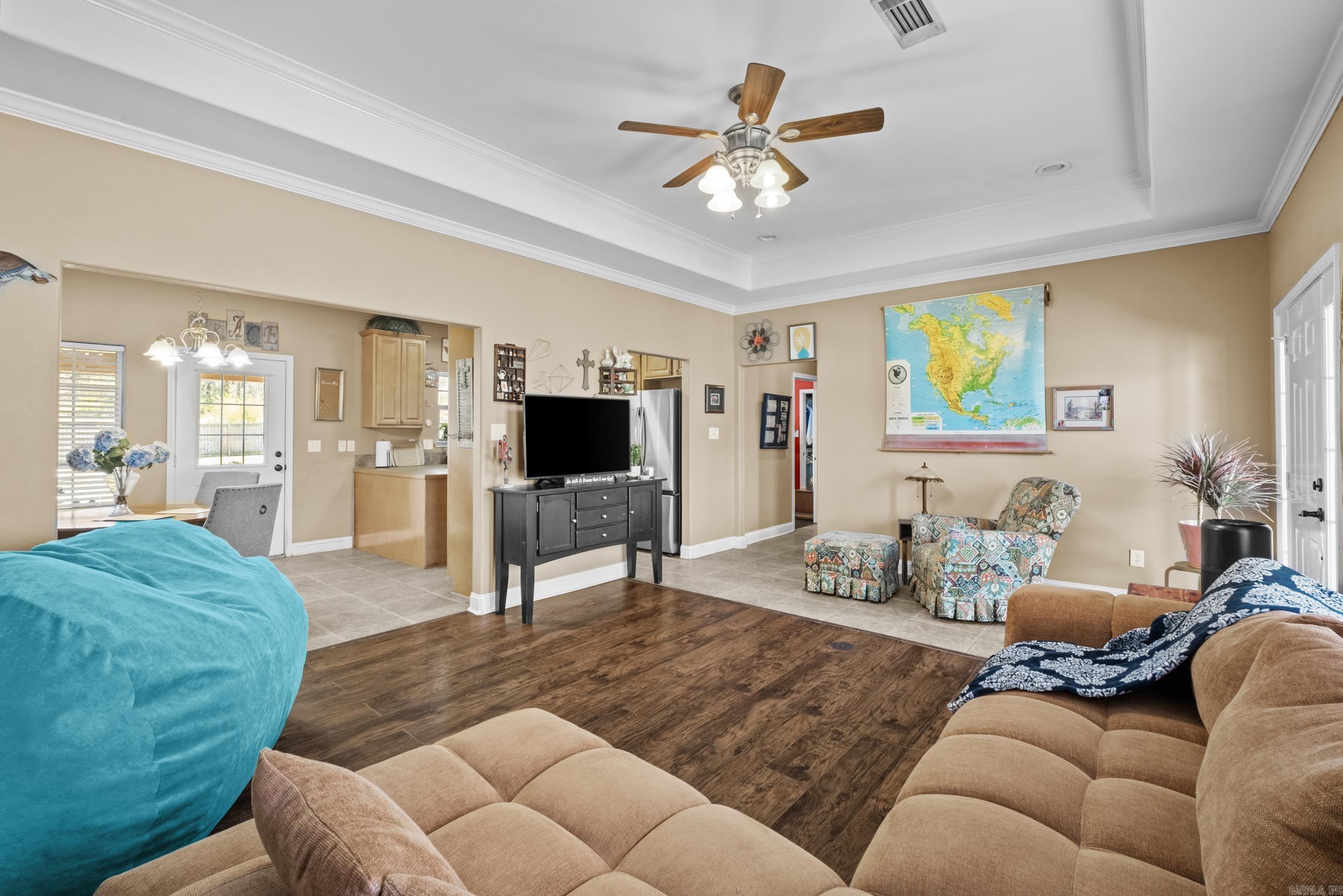 OAK SHADOWS - Residential