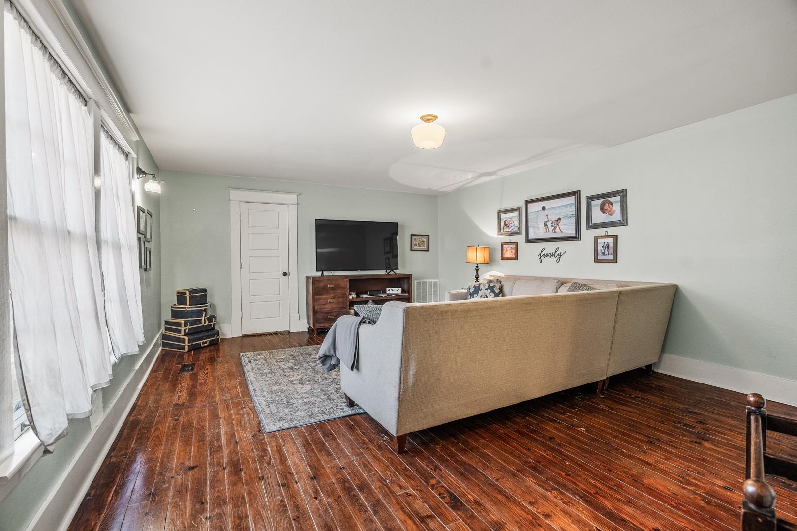 OAK TERRACE - Residential