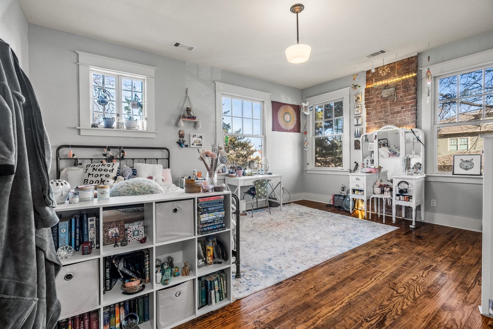 OAK TERRACE - Residential