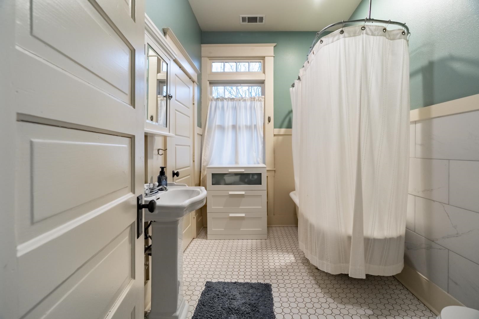 OAK TERRACE - Residential